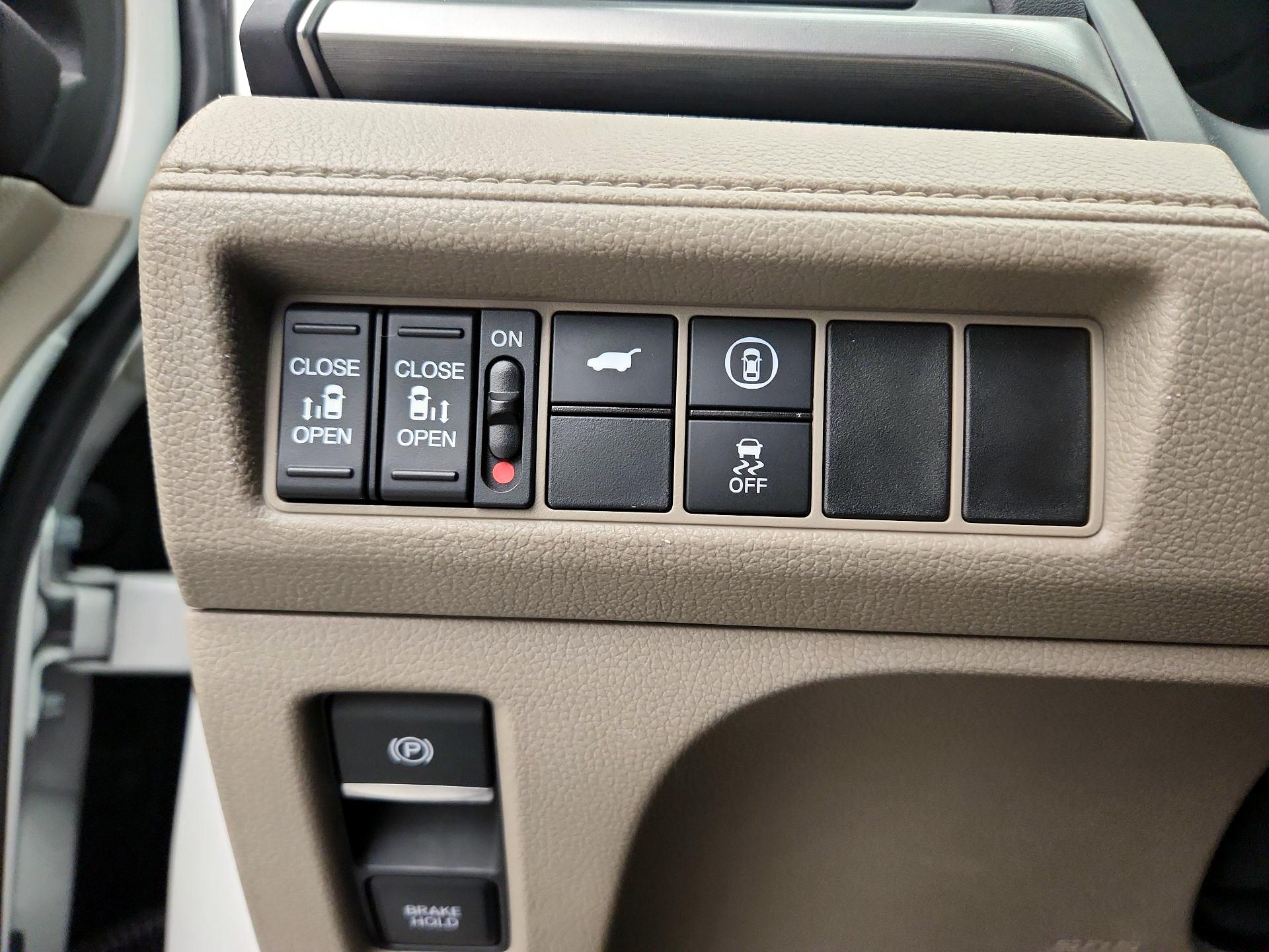 Thumbnail: 2023 Honda Odyssey - 13