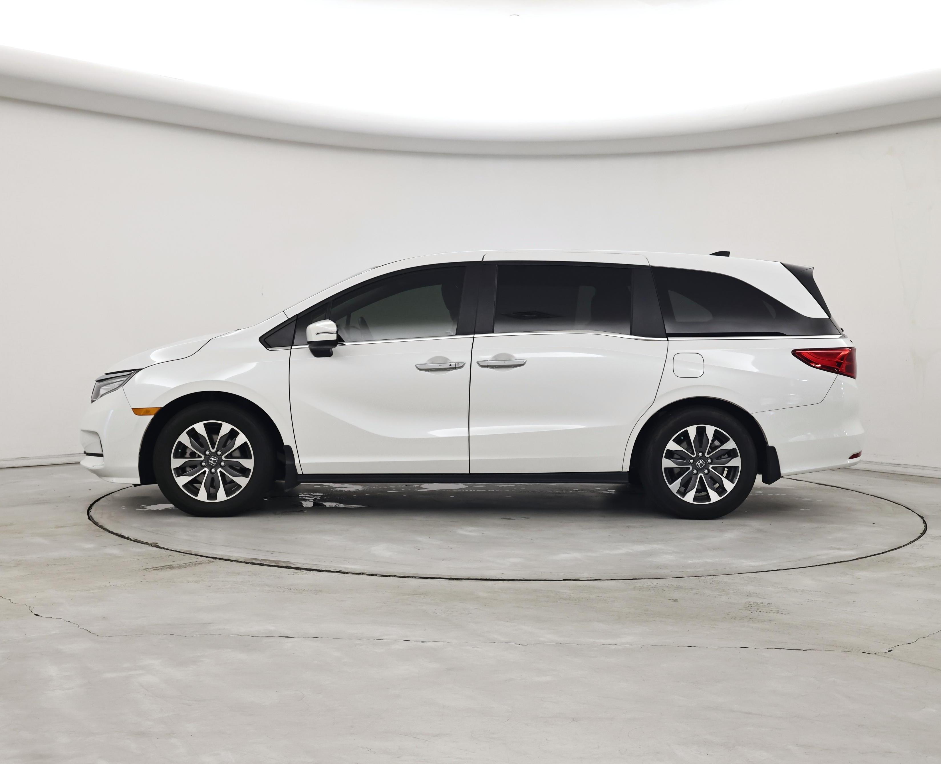 Thumbnail: 2023 Honda Odyssey - 3