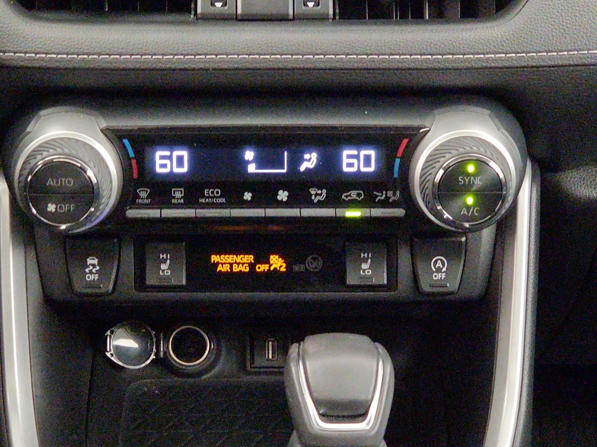 Thumbnail: 2021 Toyota RAV4 - 16
