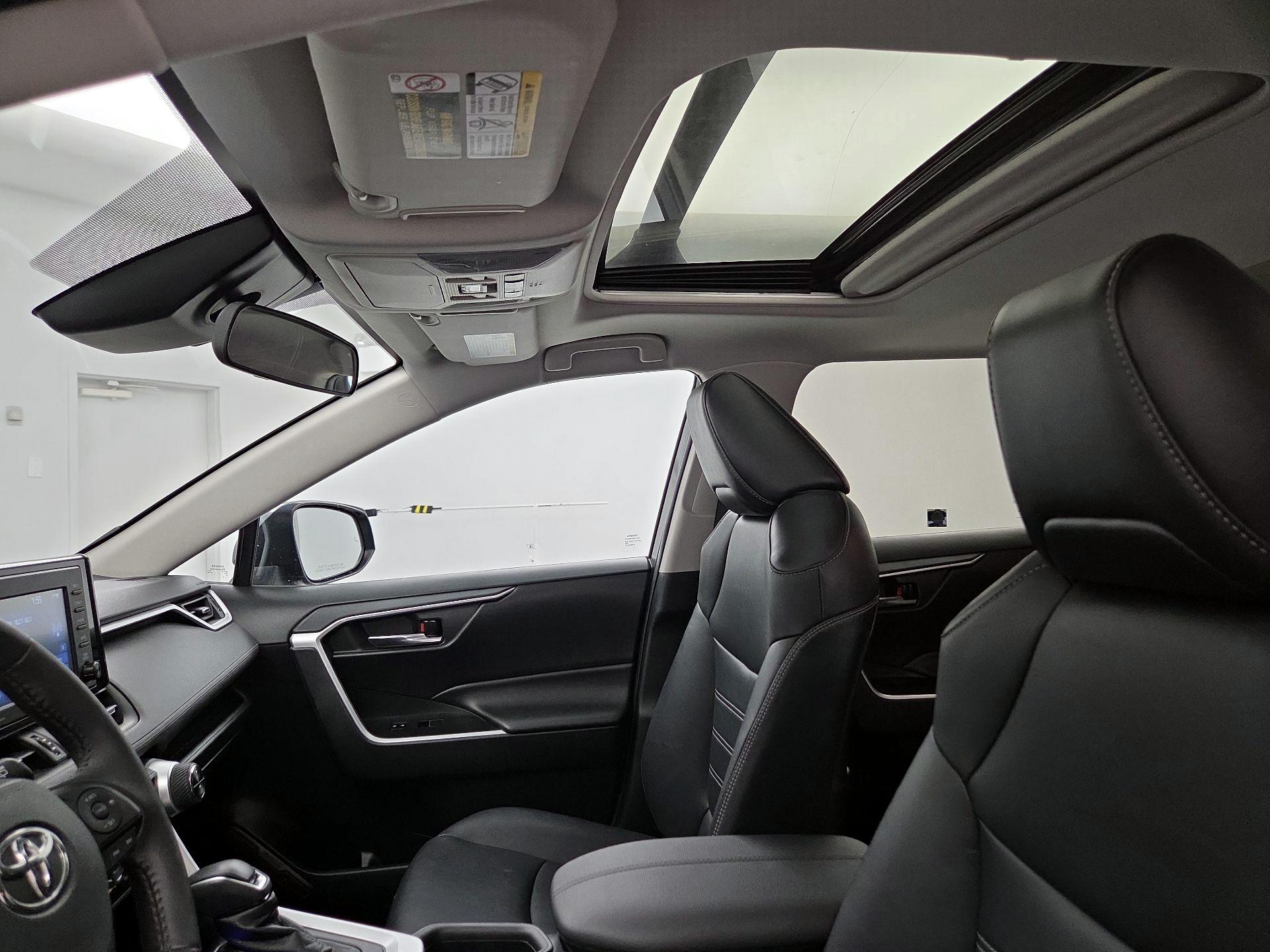 Thumbnail: 2021 Toyota RAV4 - 19