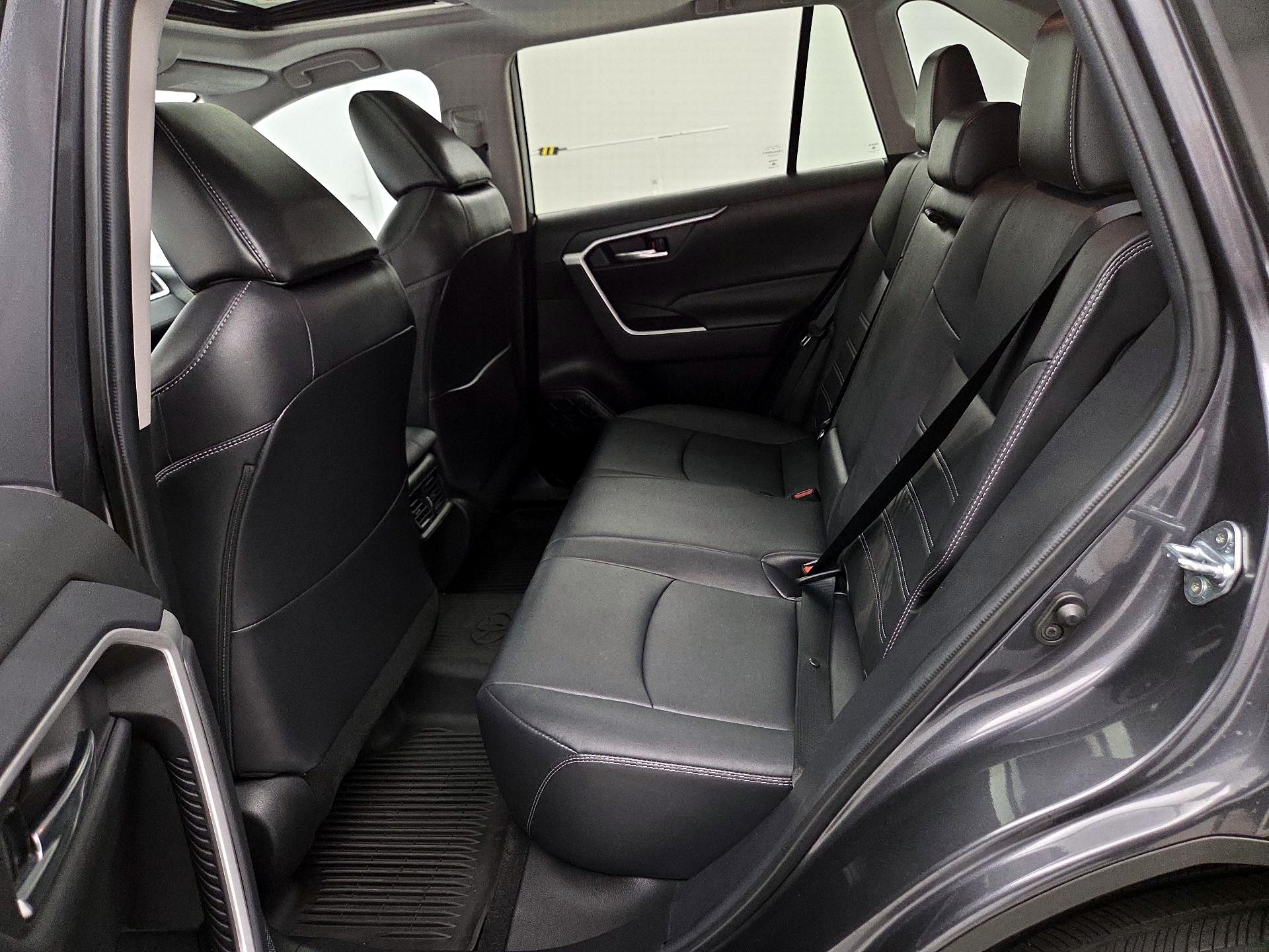 Thumbnail: 2021 Toyota RAV4 - 20