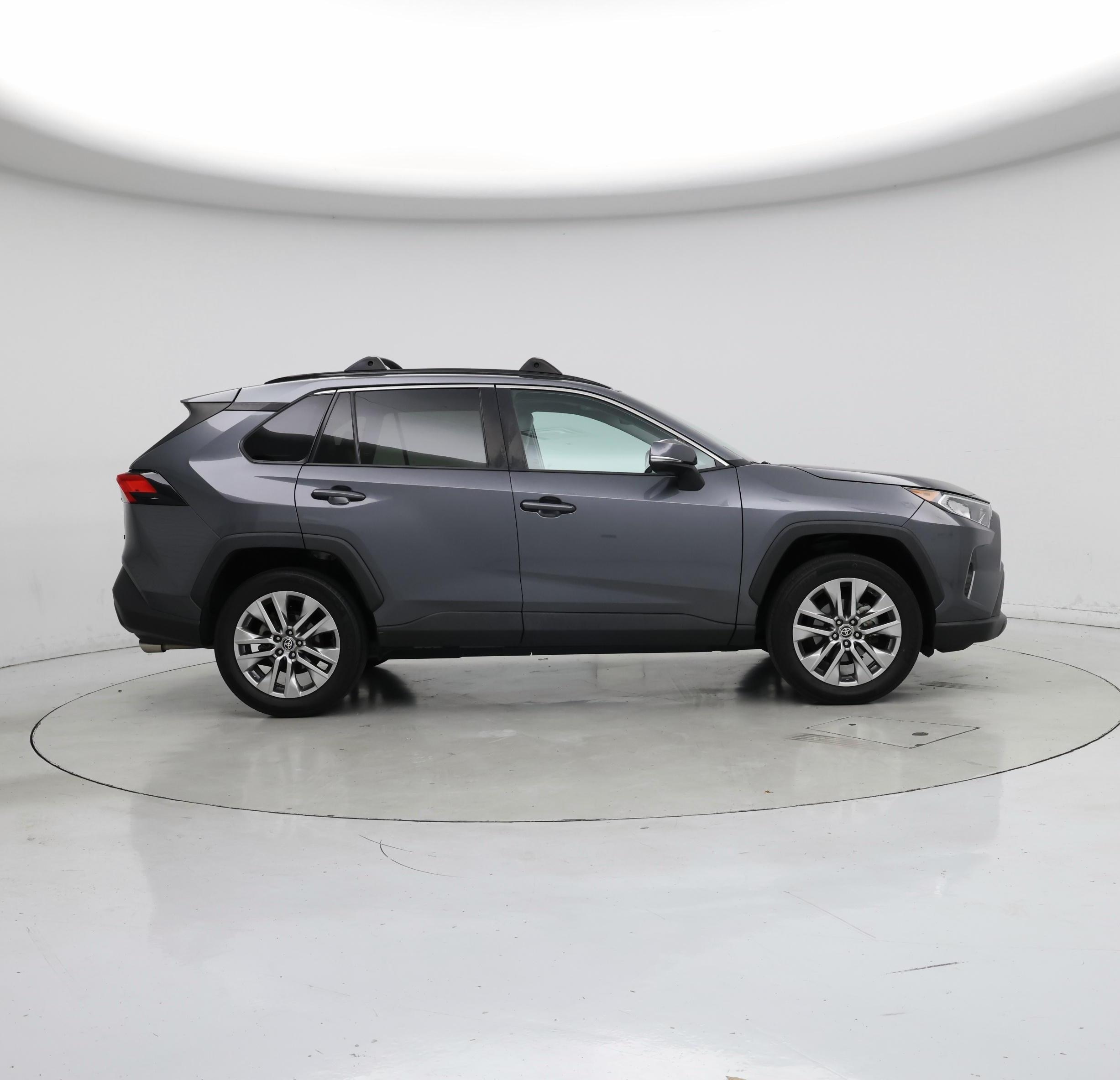 Thumbnail: 2021 Toyota RAV4 - 7