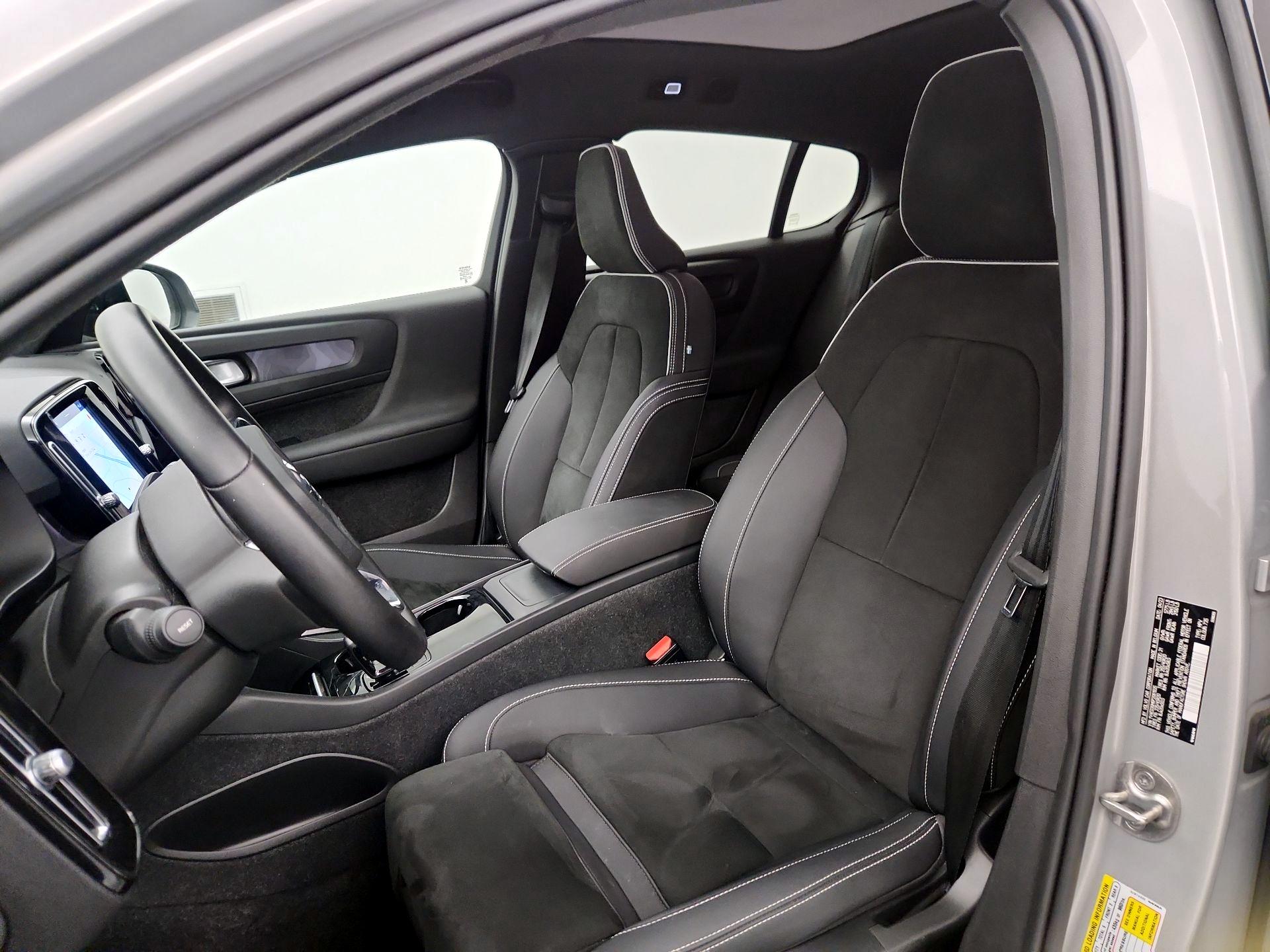 Thumbnail: 2023 Volvo C40 - 11