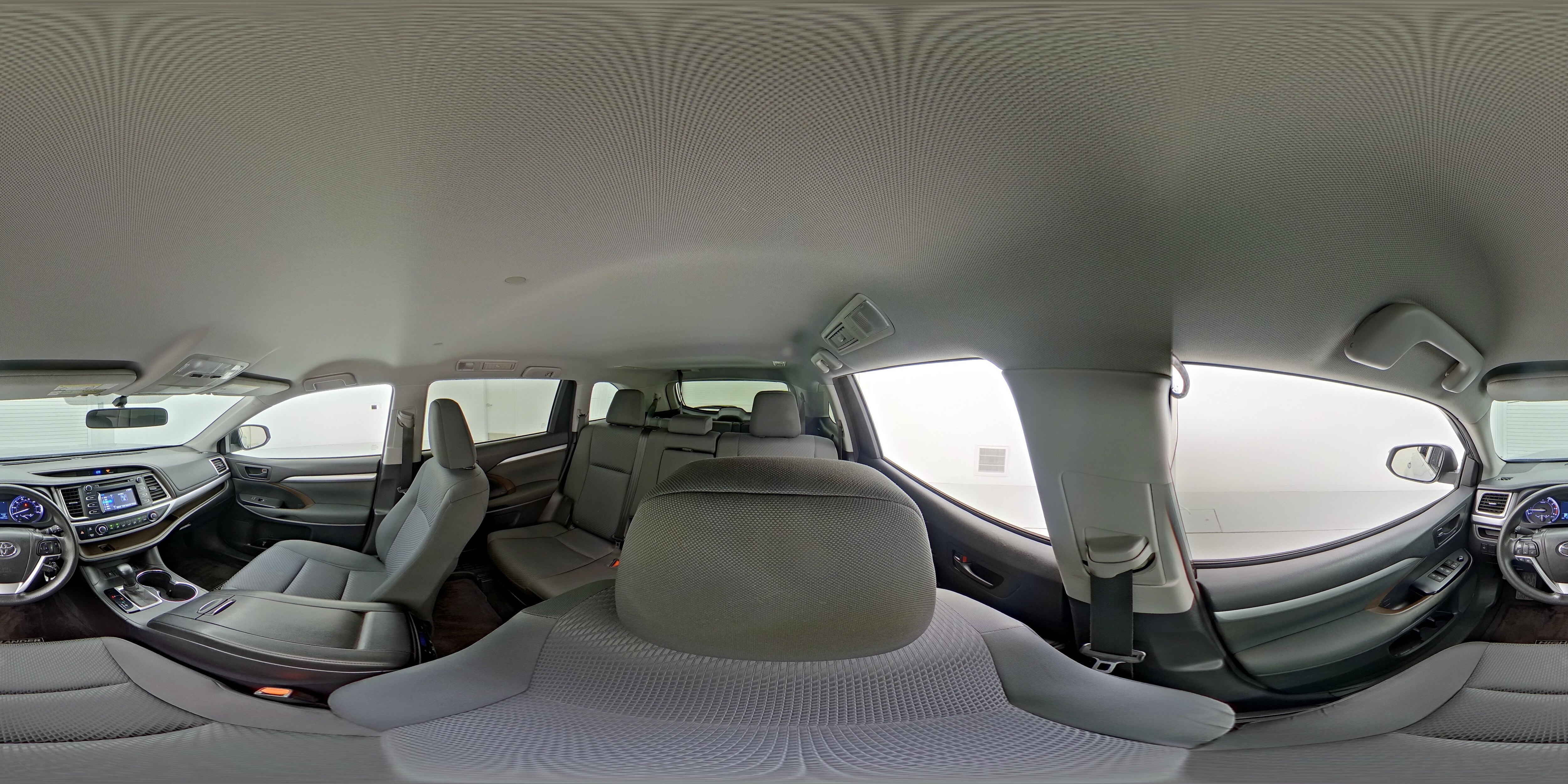2015 Toyota Highlander LE Plus - Photo 28