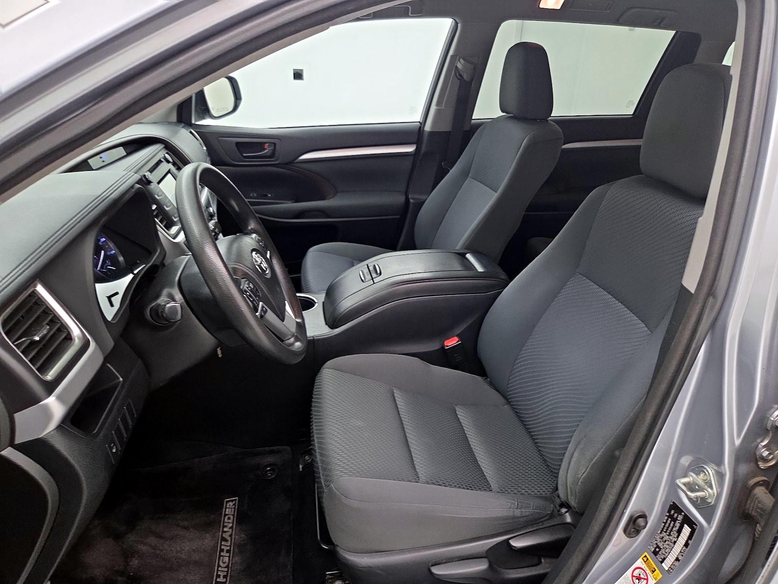 2015 Toyota Highlander LE Plus - Photo 12