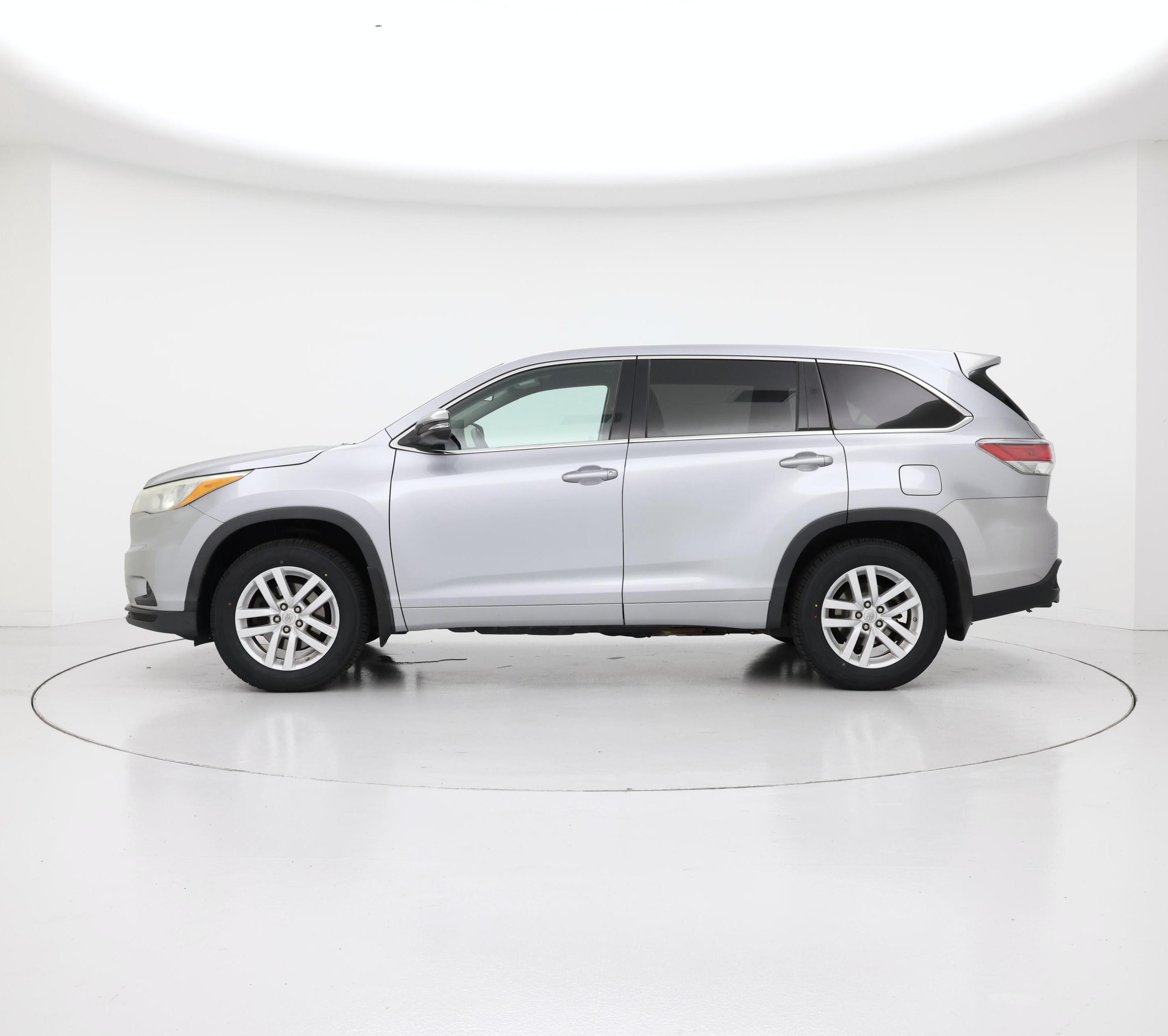 Thumbnail: 2015 Toyota Highlander - 3
