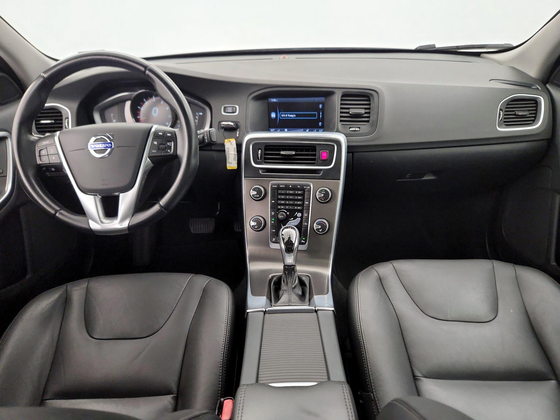 Thumbnail: 2015 Volvo S60 - 9