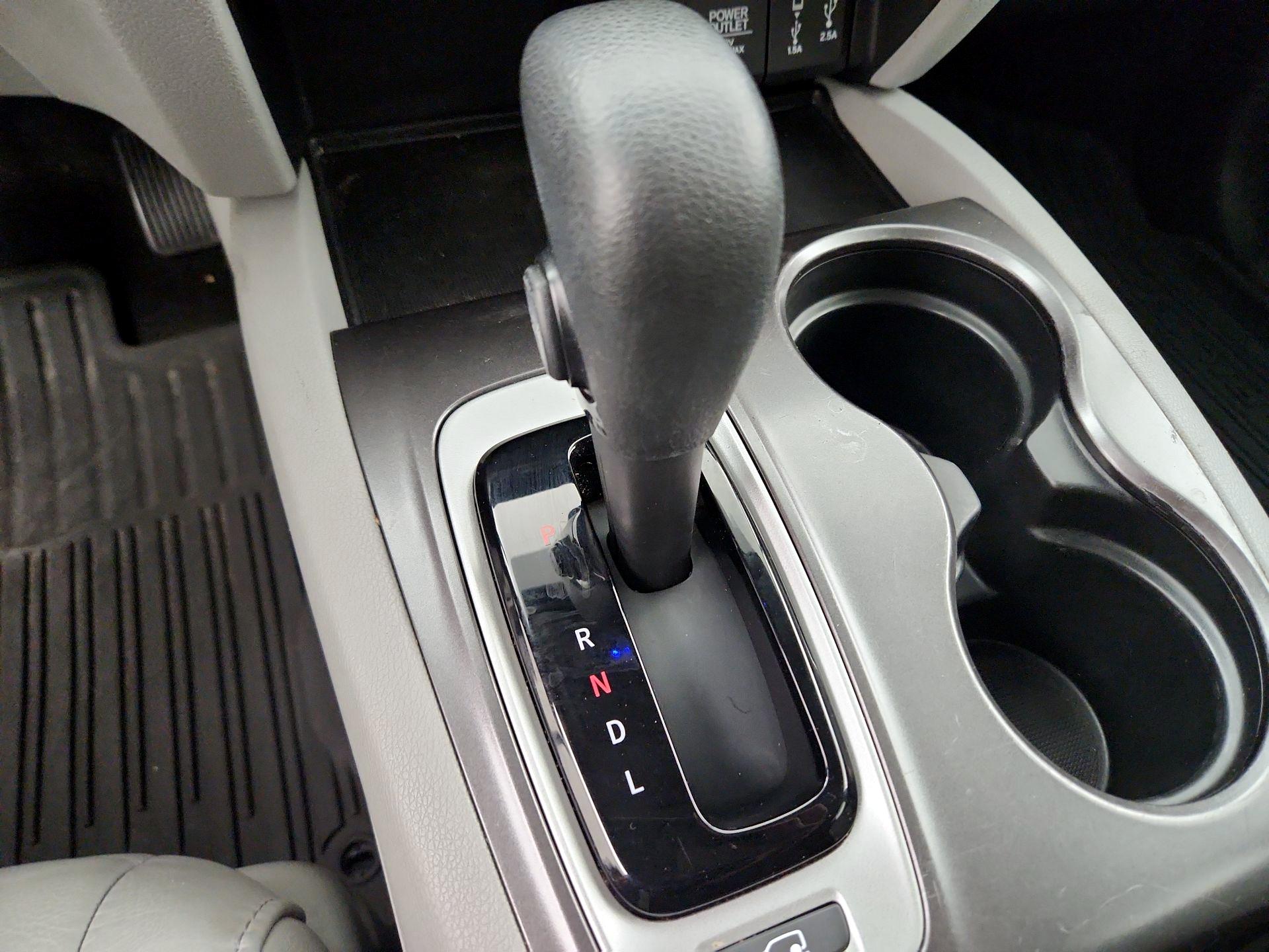 Thumbnail: 2017 Honda Pilot - 17