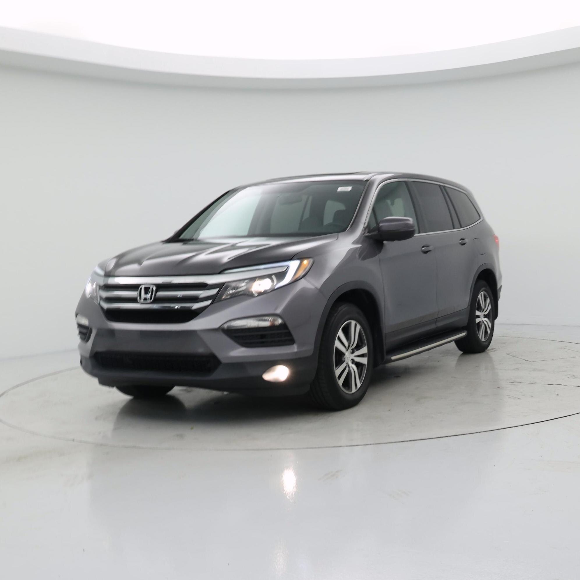 Thumbnail: 2017 Honda Pilot - 4