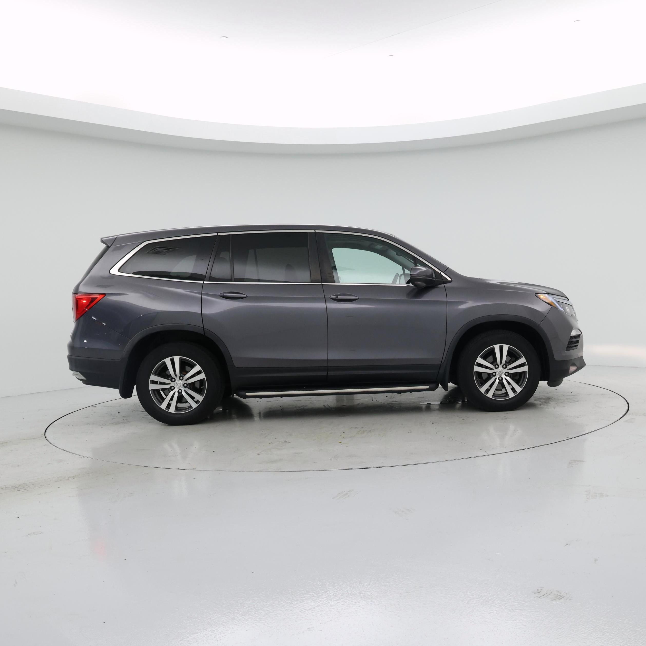 Thumbnail: 2017 Honda Pilot - 7