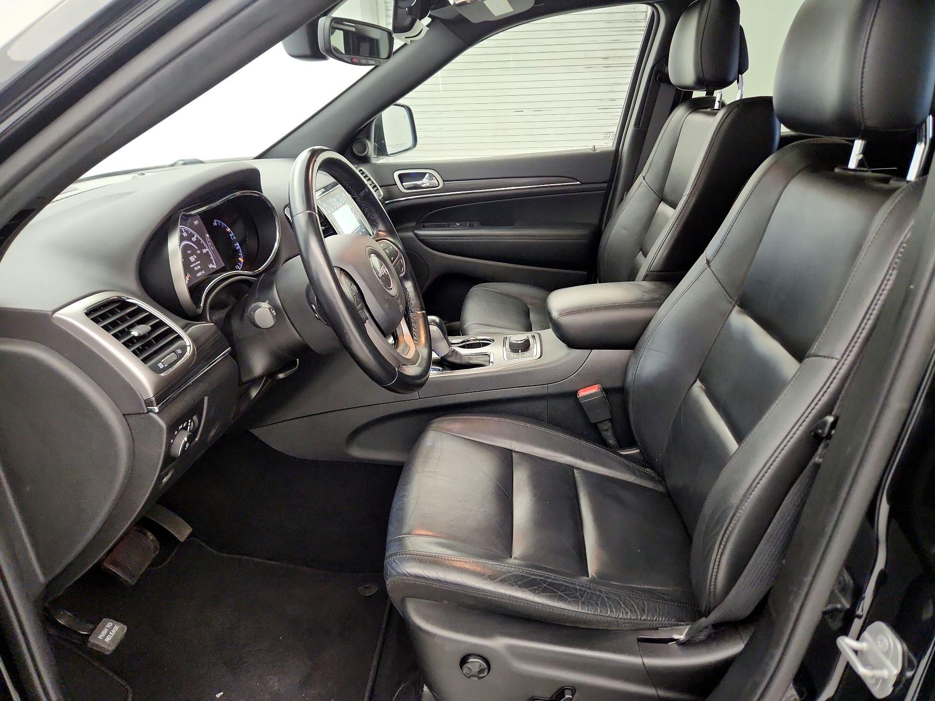 Thumbnail: 2020 Jeep Grand Cherokee - 11
