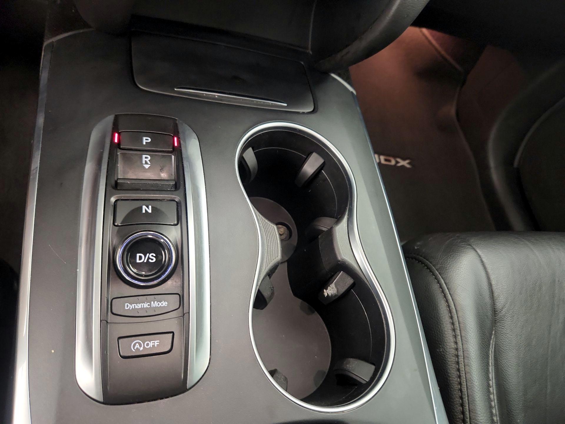 Thumbnail: 2020 Acura MDX - 17