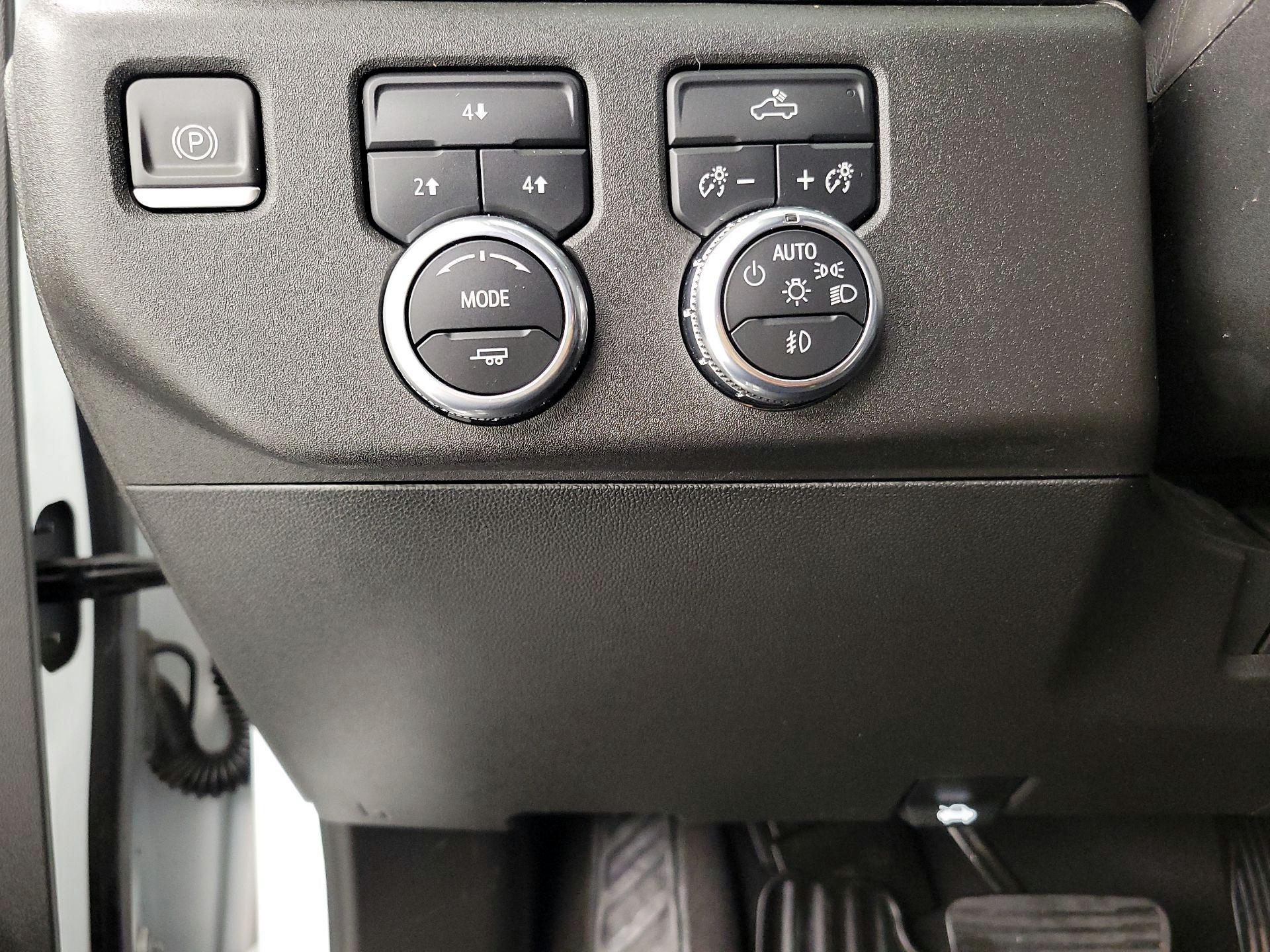Thumbnail: 2024 GMC Sierra 2500 - 13