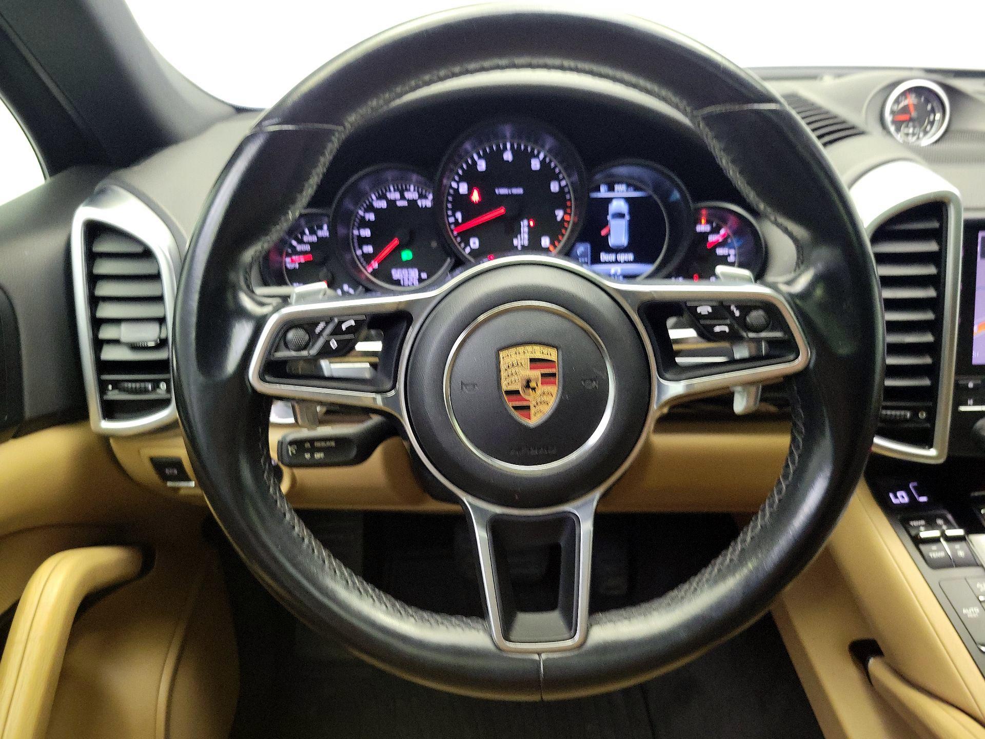Thumbnail: 2018 Porsche Cayenne - 10