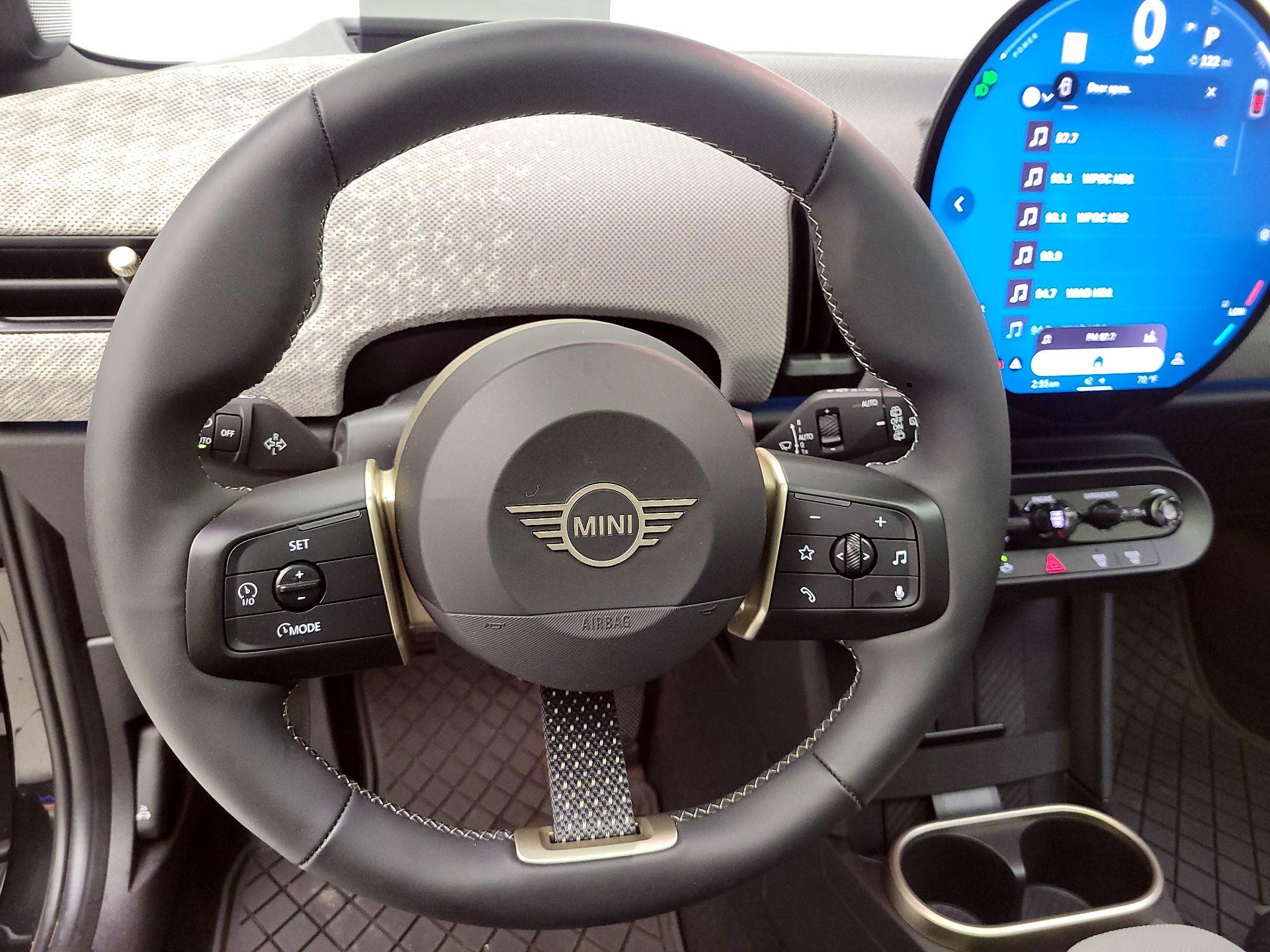 Thumbnail: 2025 MINI Cooper Hardtop - 10