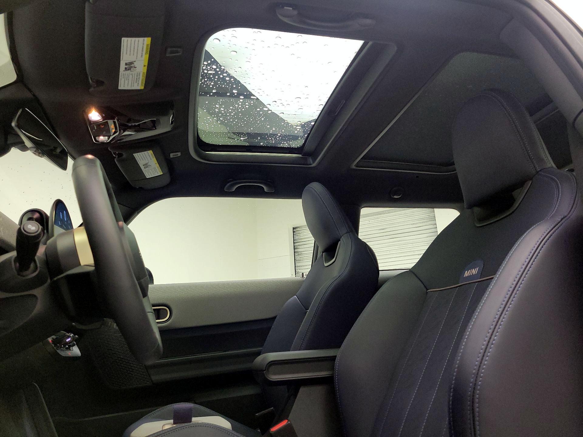 Thumbnail: 2025 MINI Cooper Hardtop - 18