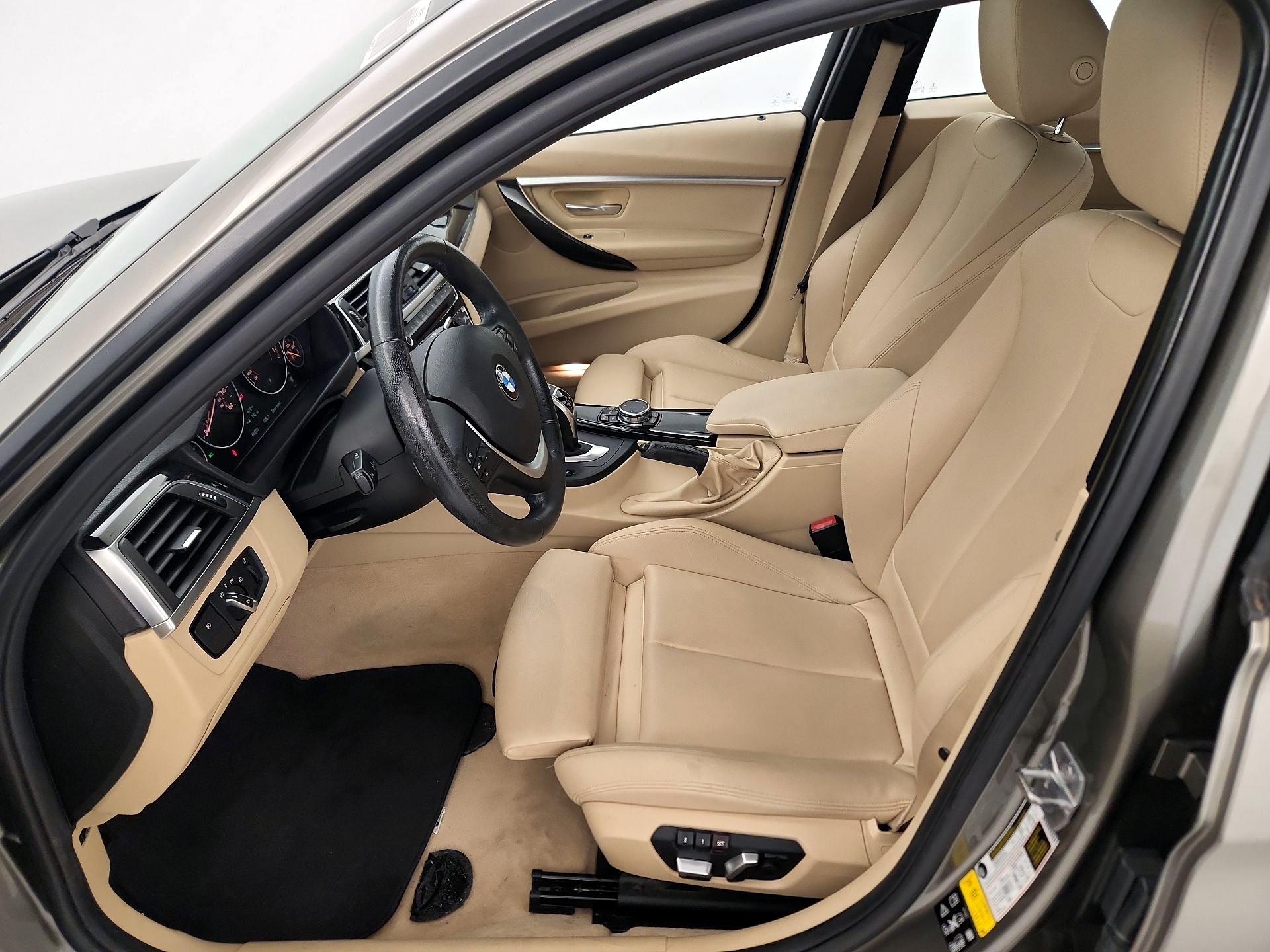Thumbnail: 2016 BMW 3 Series - 11