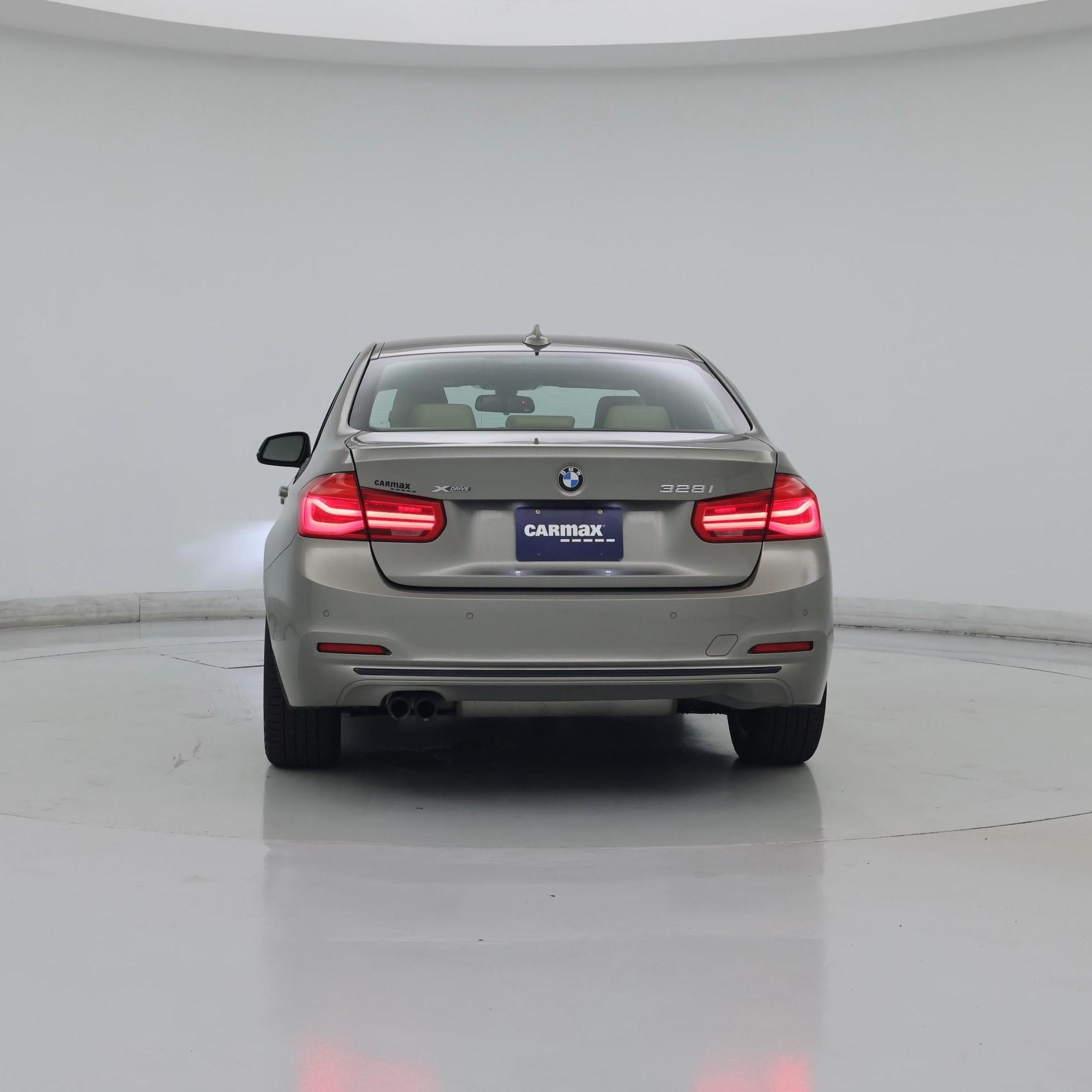 Thumbnail: 2016 BMW 3 Series - 6