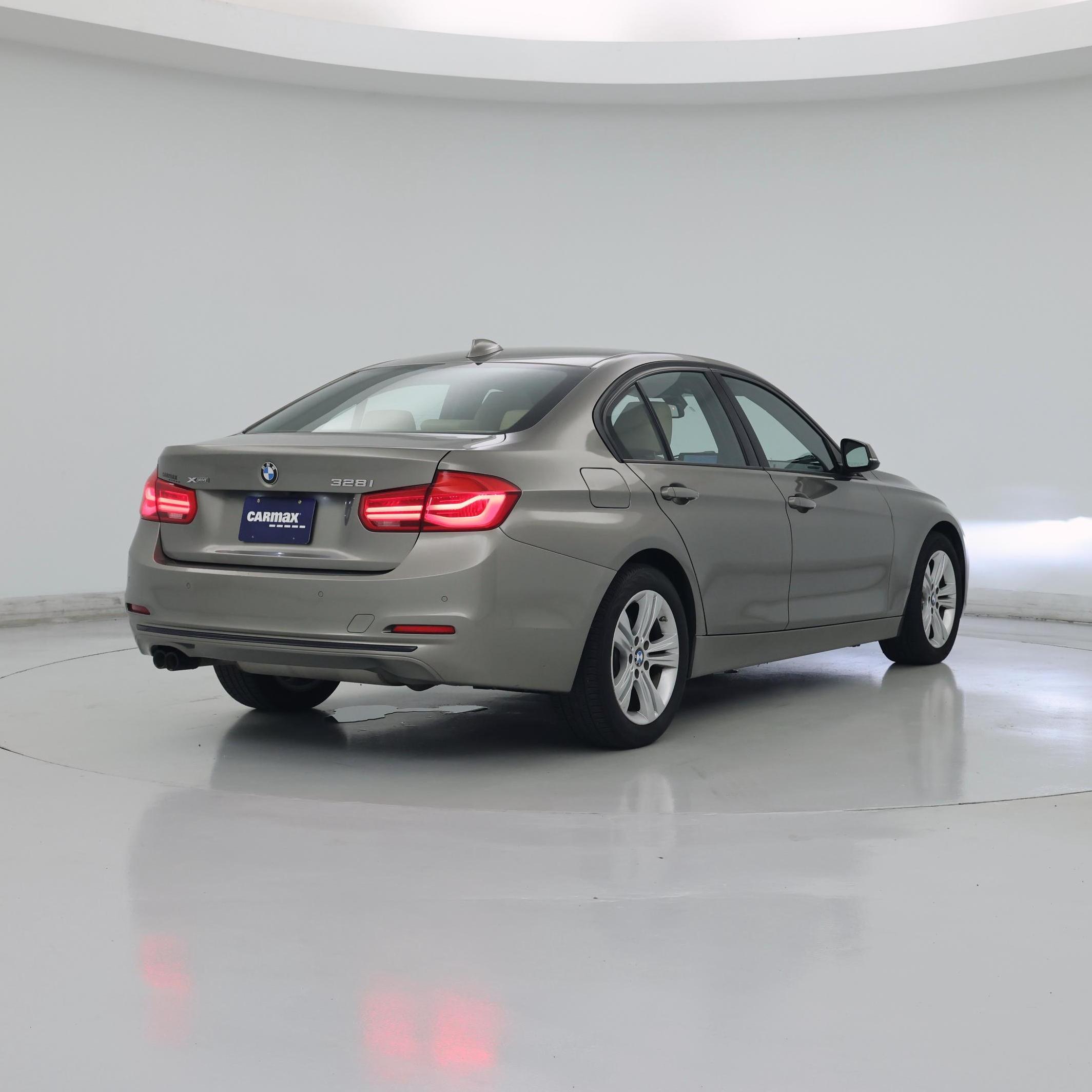 Thumbnail: 2016 BMW 3 Series - 8