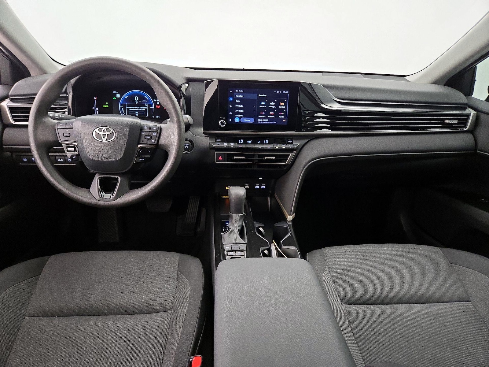 2026 Toyota Camry LE - Photo 10
