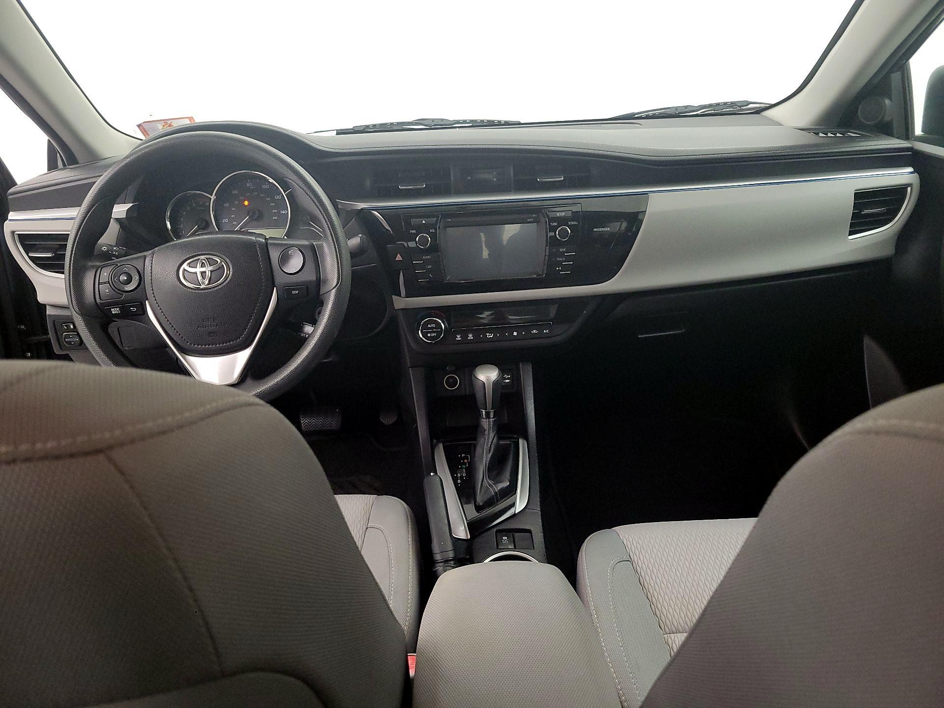 Thumbnail: 2015 Toyota Corolla - 9