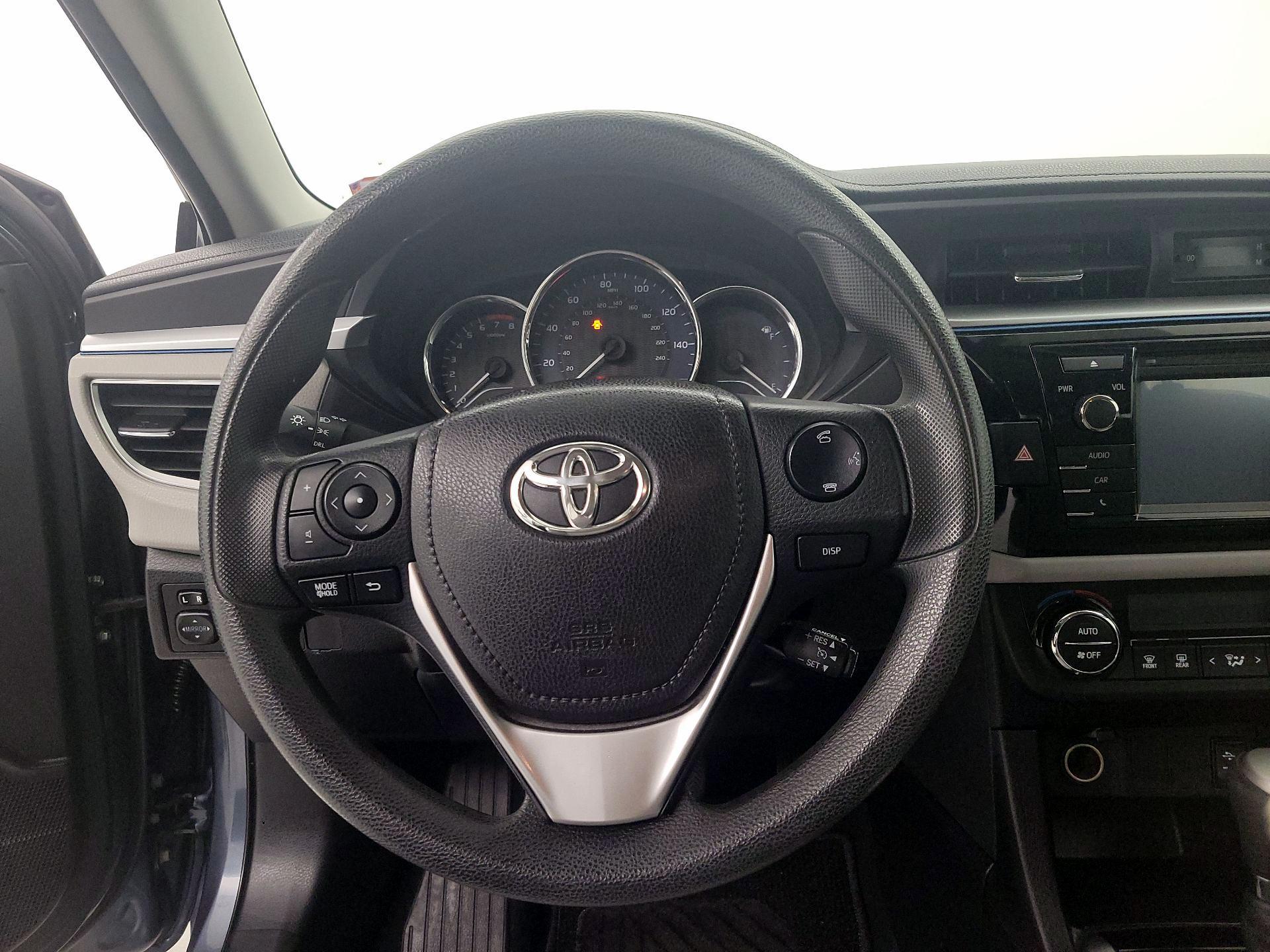 Thumbnail: 2015 Toyota Corolla - 10