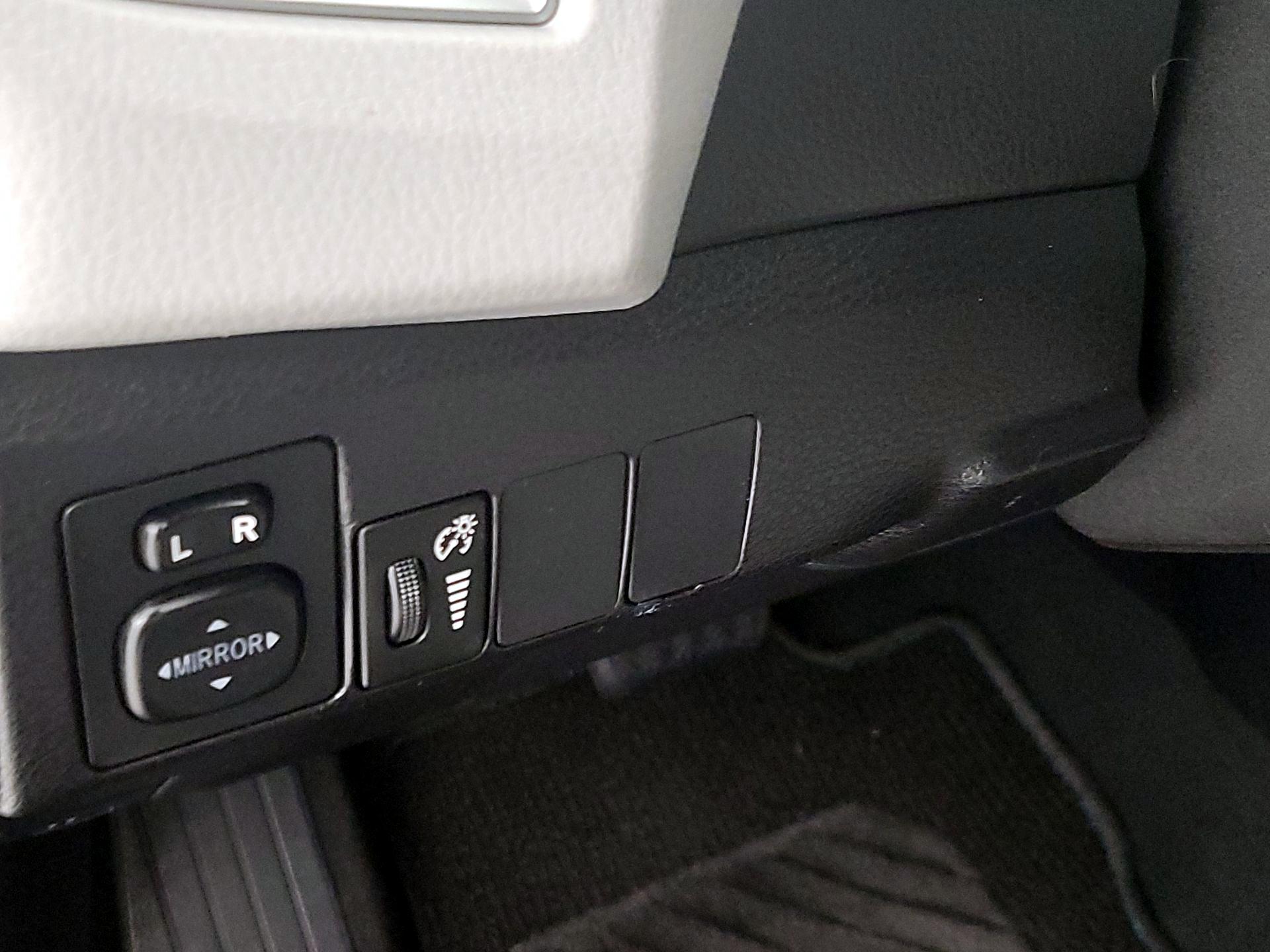Thumbnail: 2015 Toyota Corolla - 13
