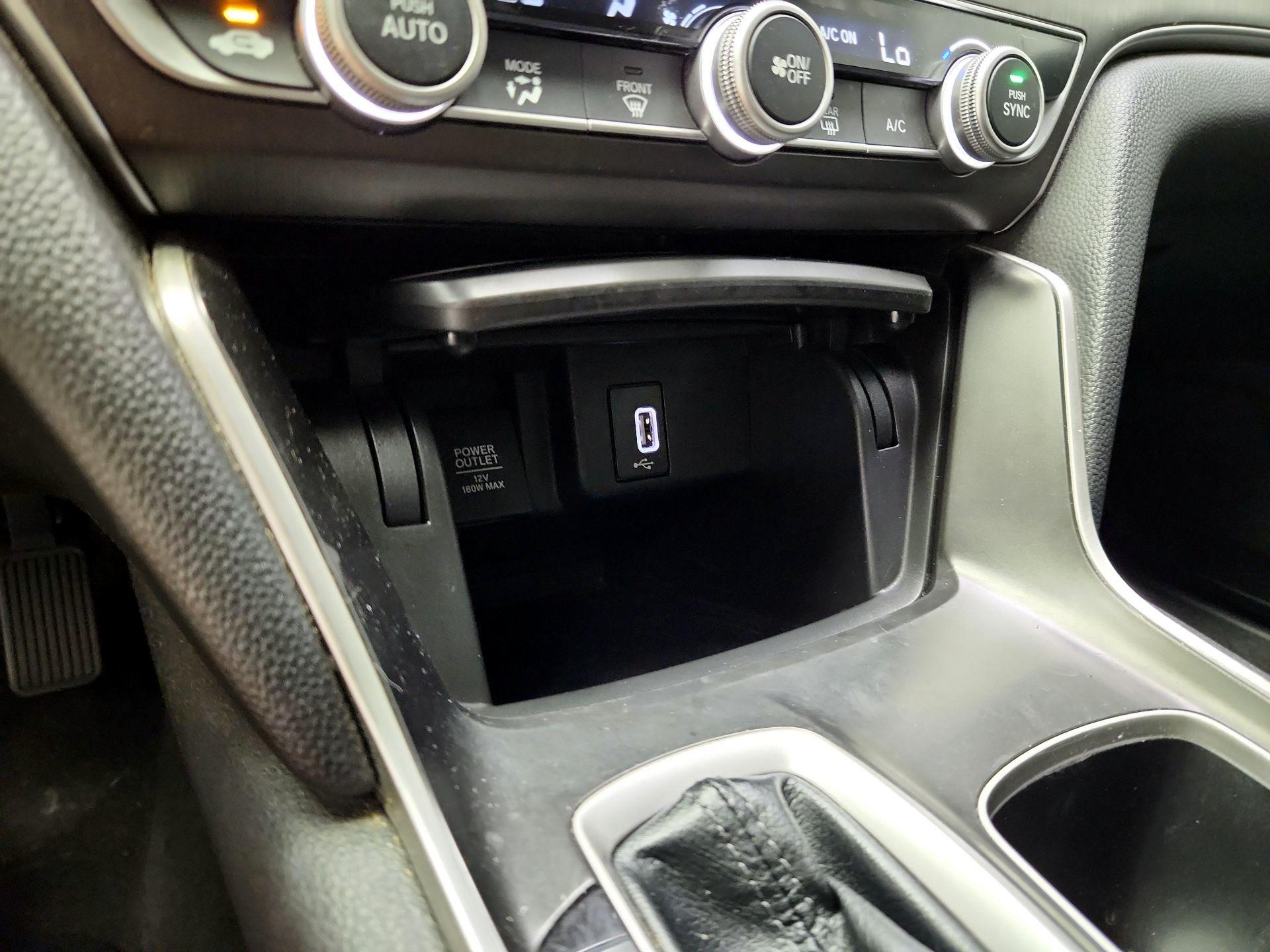 Thumbnail: 2018 Honda Accord - 16