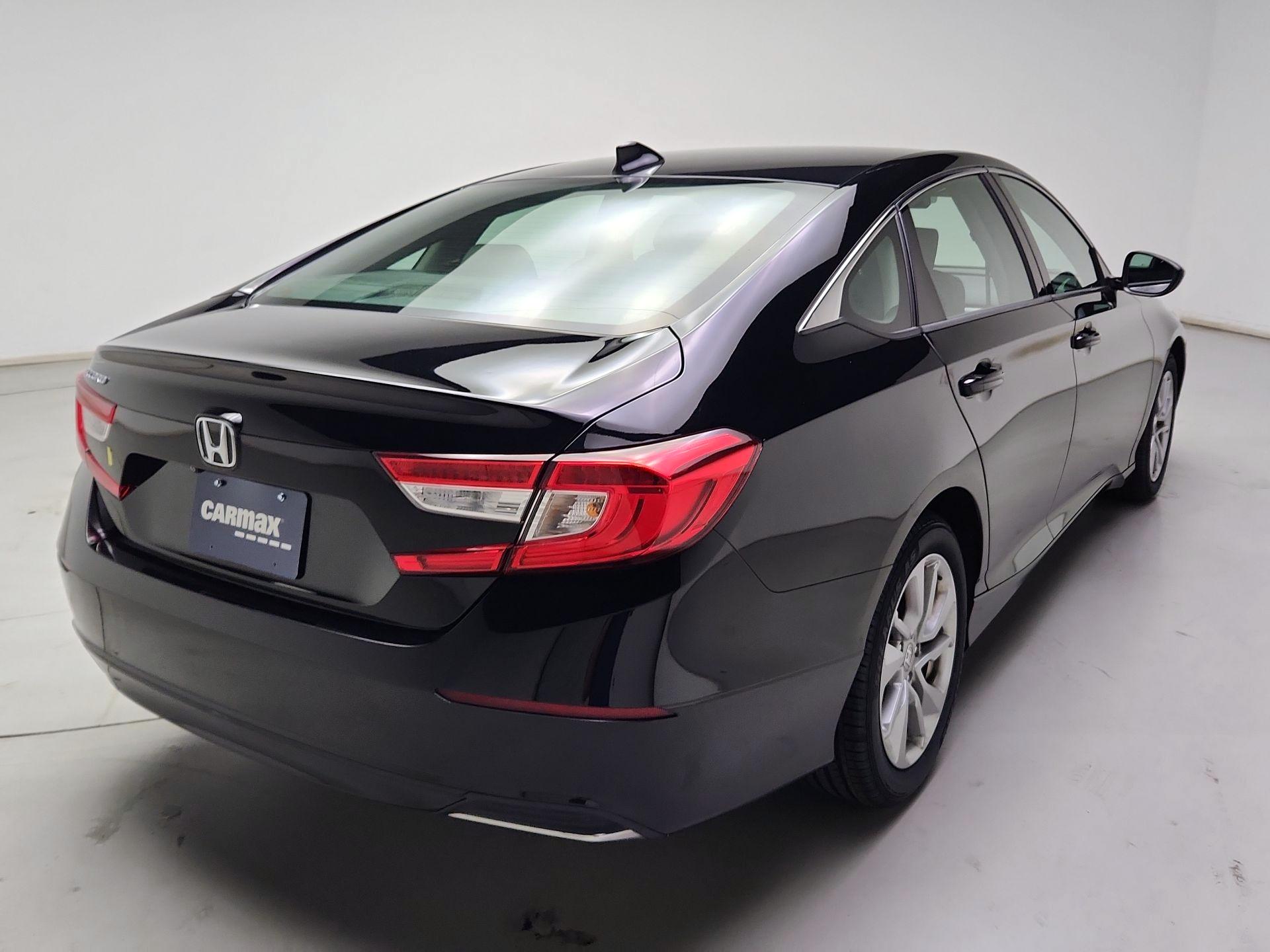 Thumbnail: 2018 Honda Accord - 5