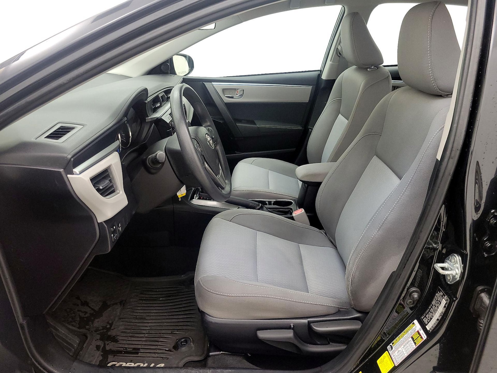 2016 Toyota Corolla LE - Photo 12