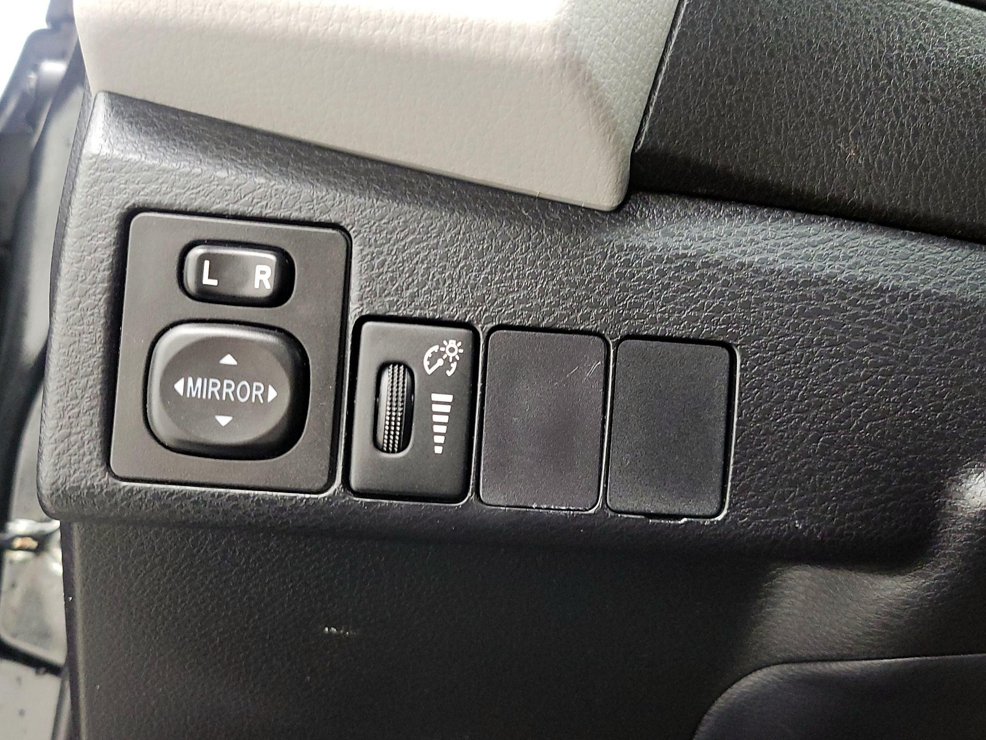 Thumbnail: 2016 Toyota Corolla - 13