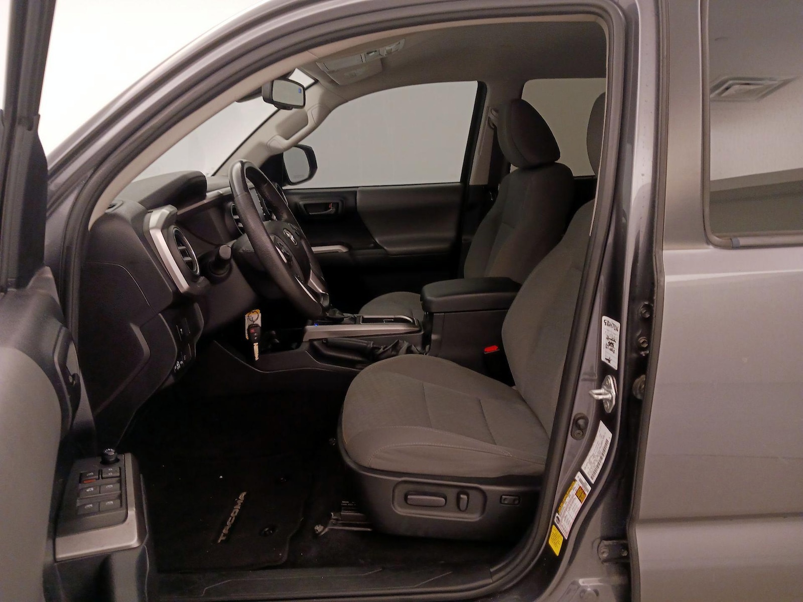 2021 Toyota Tacoma SR5 - Photo 12