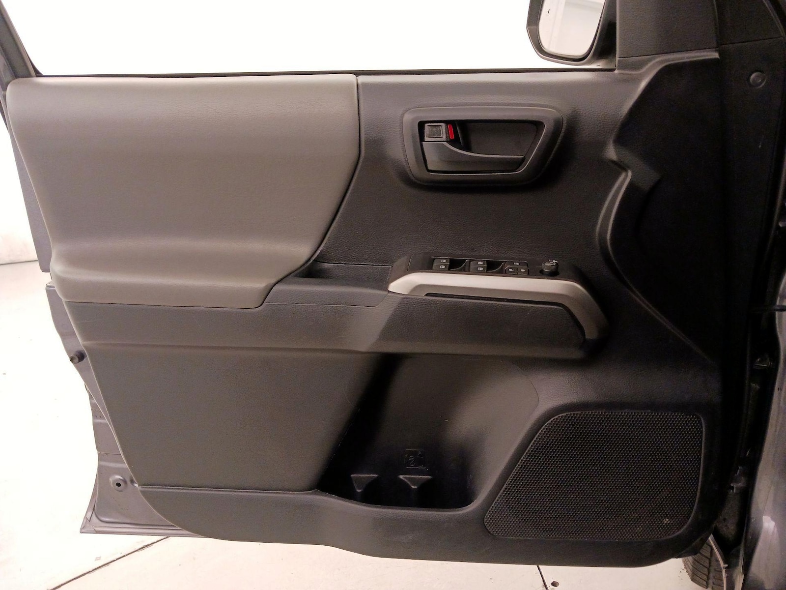 2021 Toyota Tacoma SR5 - Photo 13