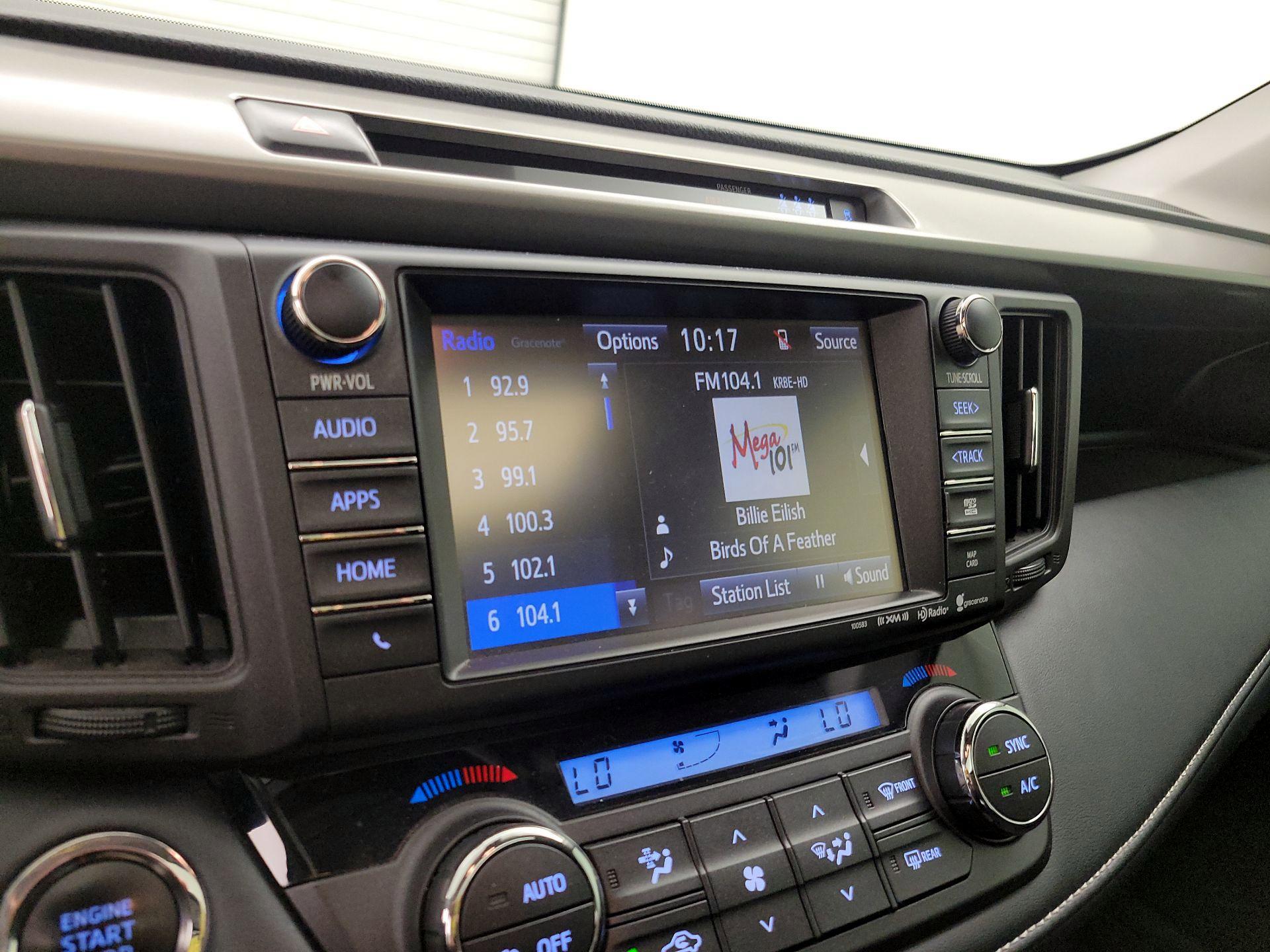 Thumbnail: 2018 Toyota RAV4 - 15