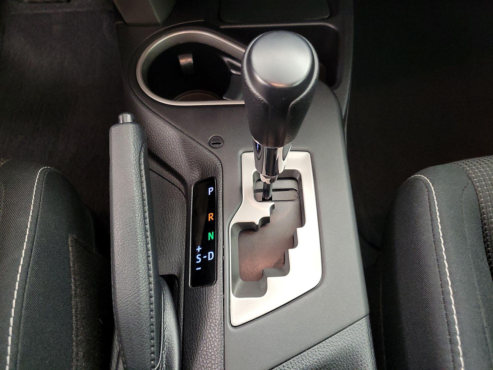 Thumbnail: 2018 Toyota RAV4 - 17