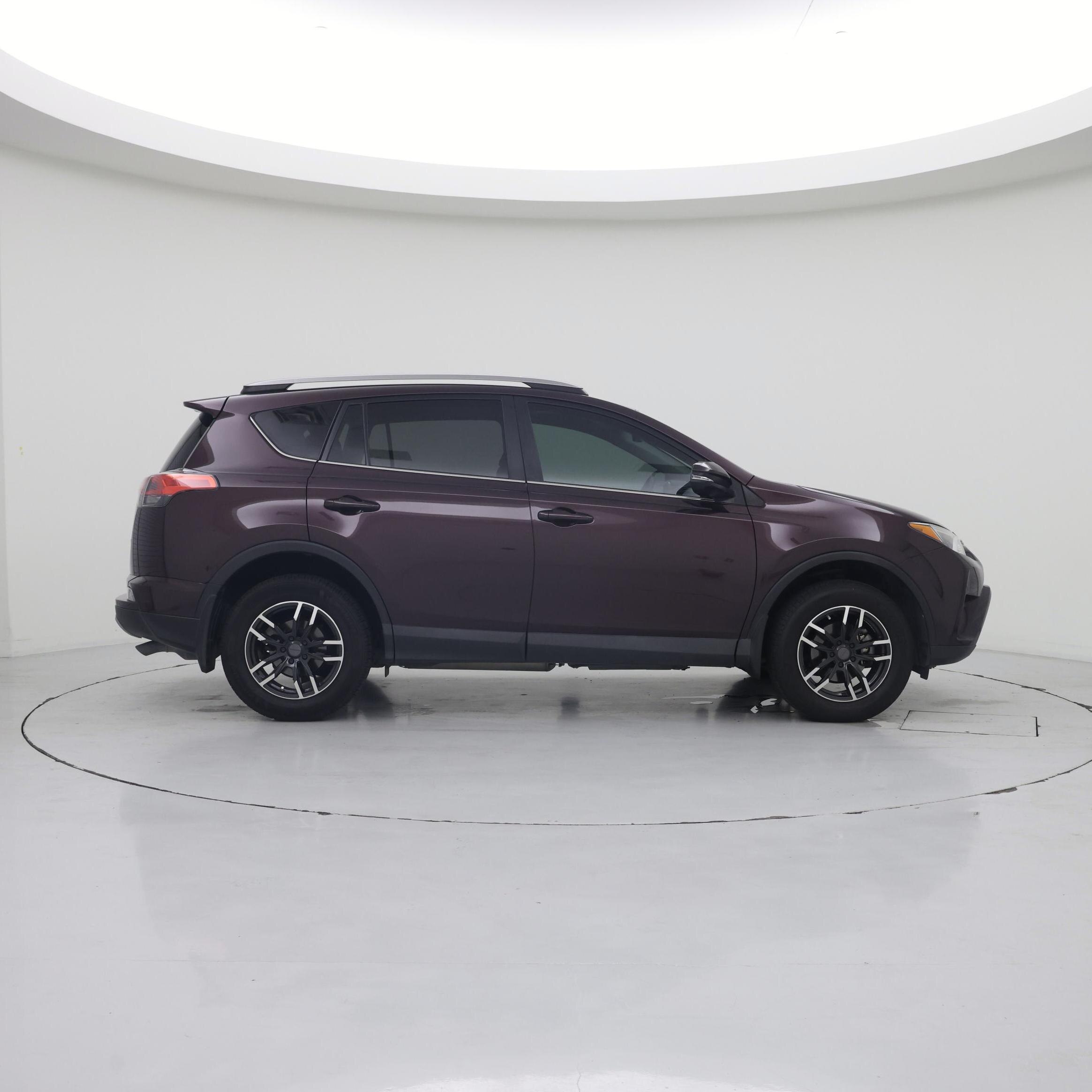 Thumbnail: 2018 Toyota RAV4 - 7