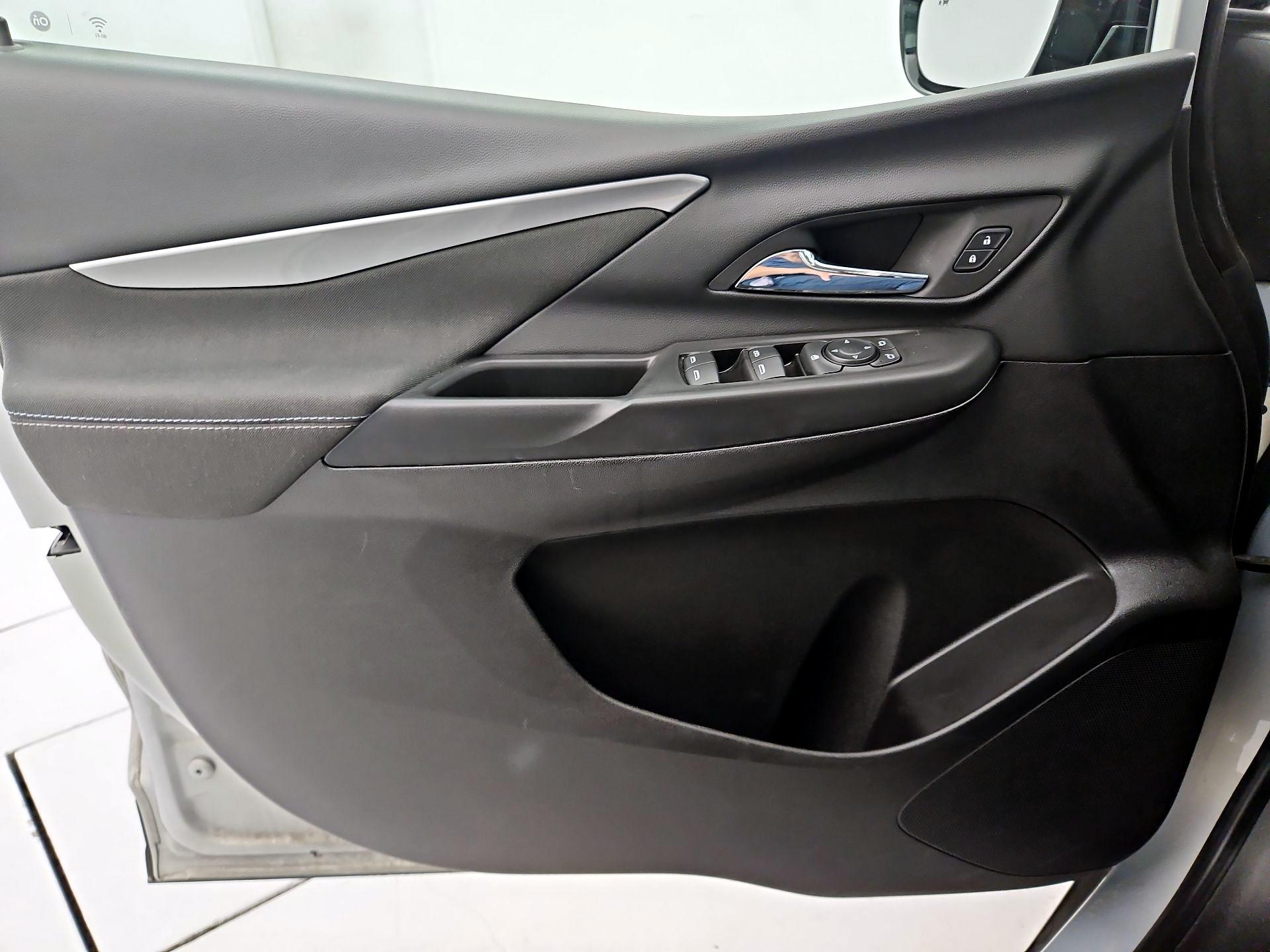 Thumbnail: 2023 Chevrolet Bolt EV - 12