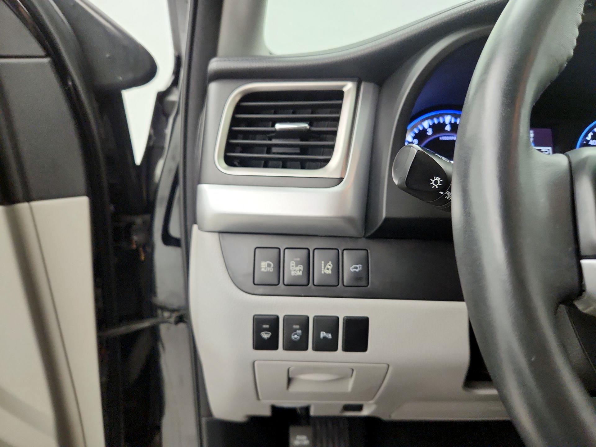 Thumbnail: 2015 Toyota Highlander - 13