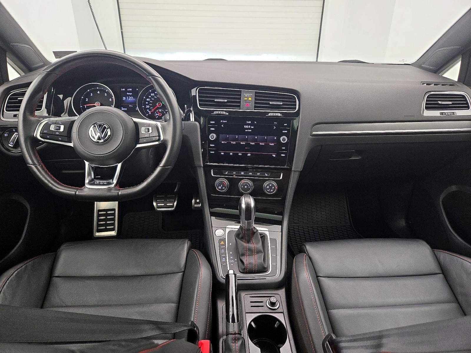 2019 Volkswagen Golf GTI SE - Photo 10