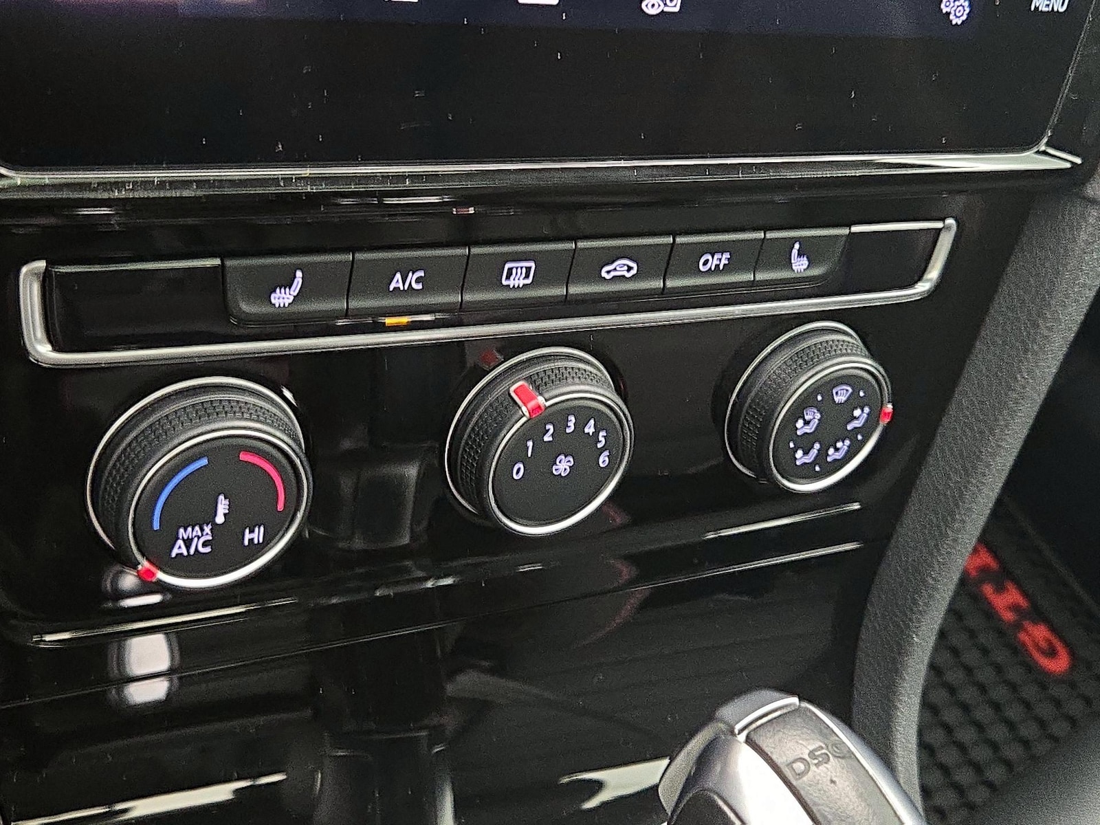 2019 Volkswagen Golf GTI SE - Photo 17