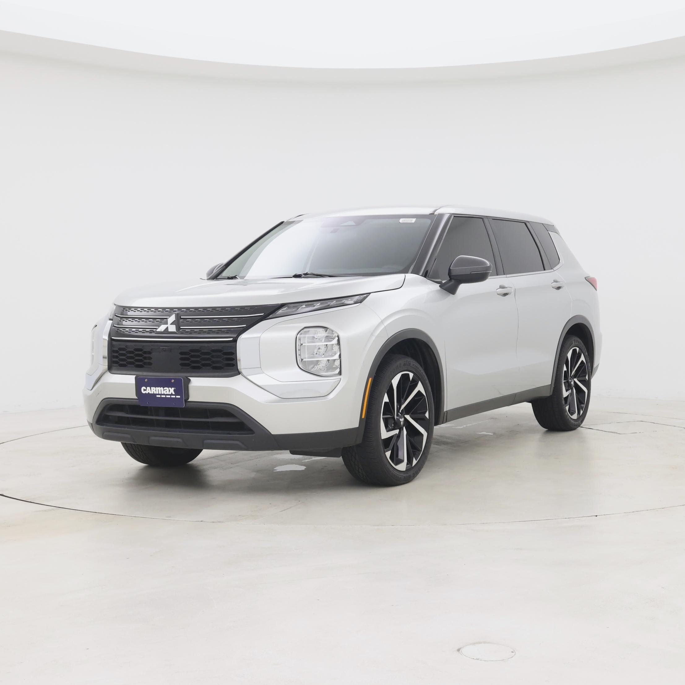 Thumbnail: 2022 Mitsubishi Outlander - 4