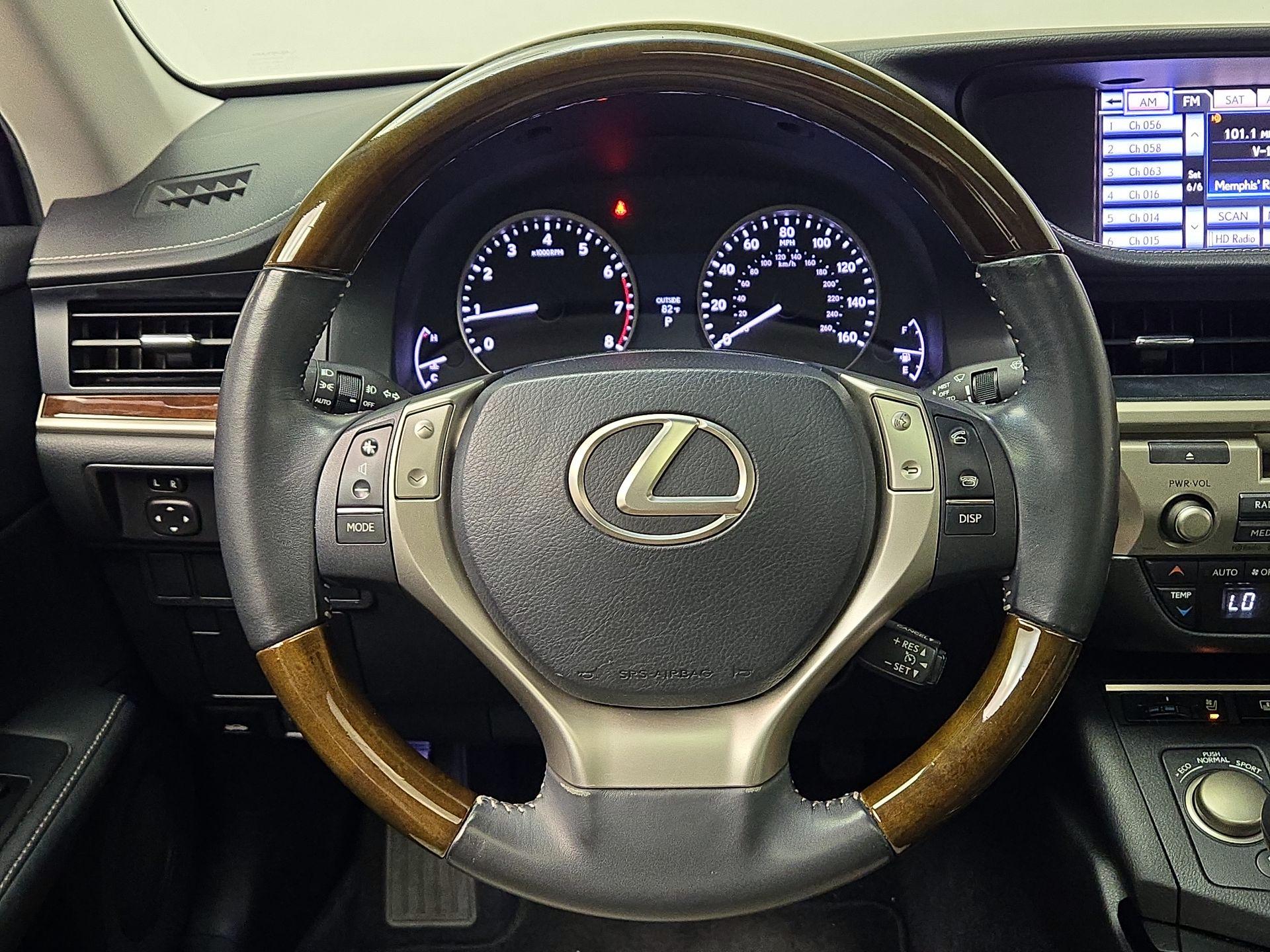 Thumbnail: 2014 Lexus ES - 10