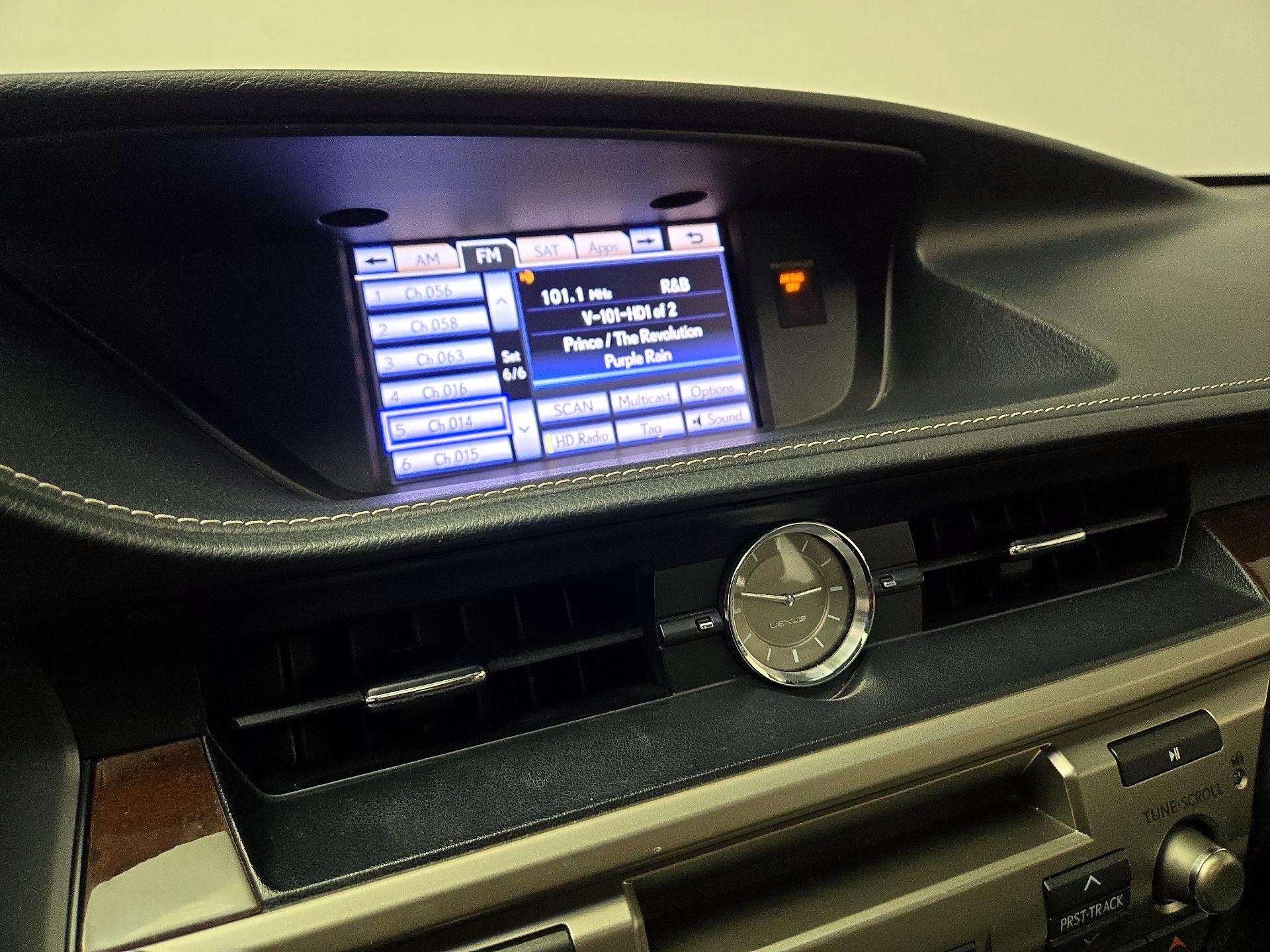 Thumbnail: 2014 Lexus ES - 16