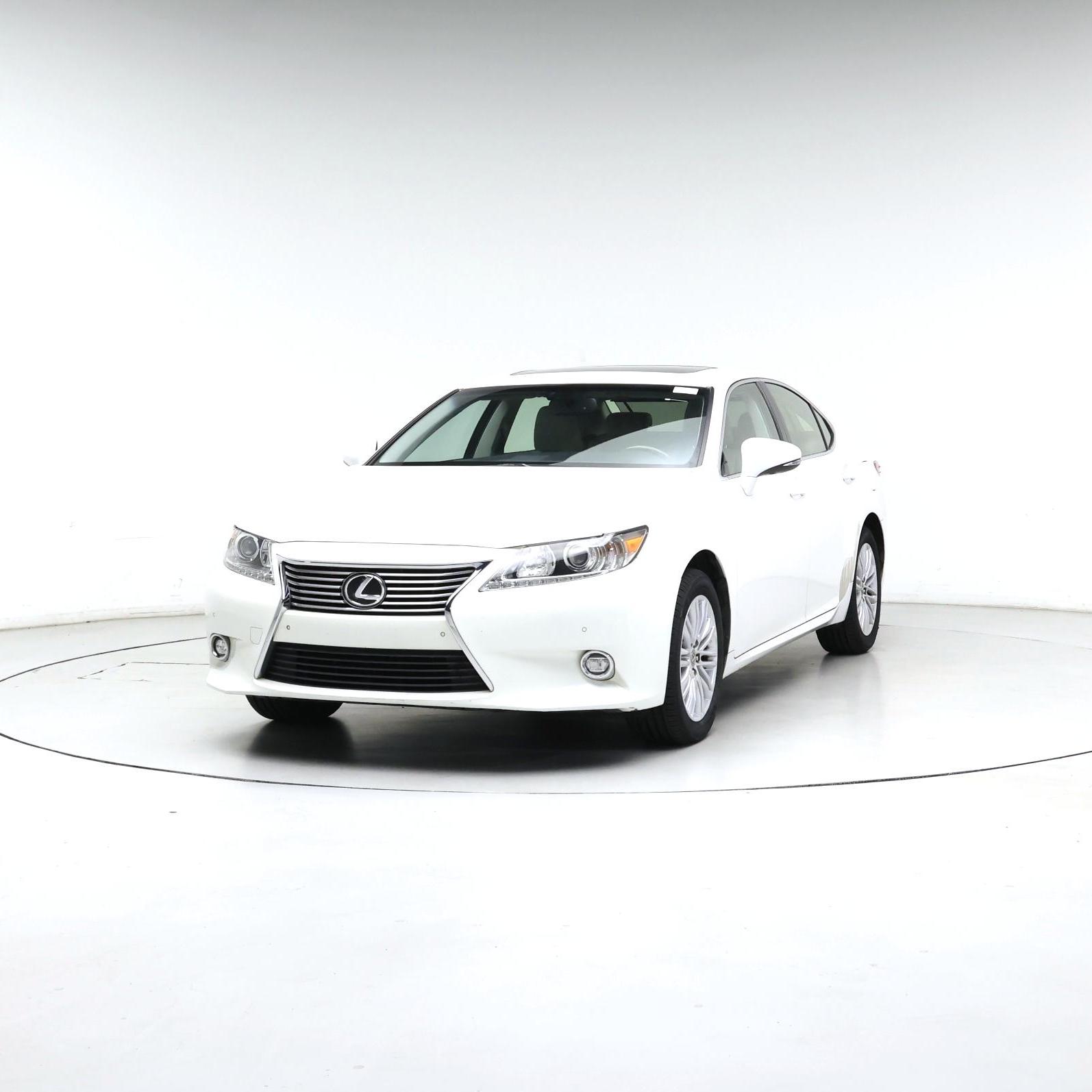 Thumbnail: 2014 Lexus ES - 4