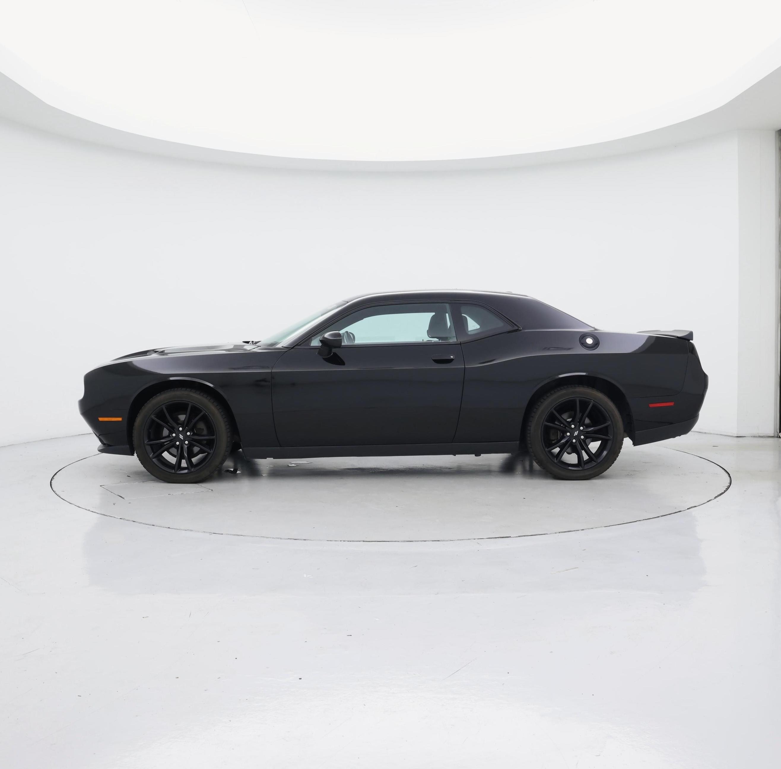 Thumbnail: 2017 Dodge Challenger - 3