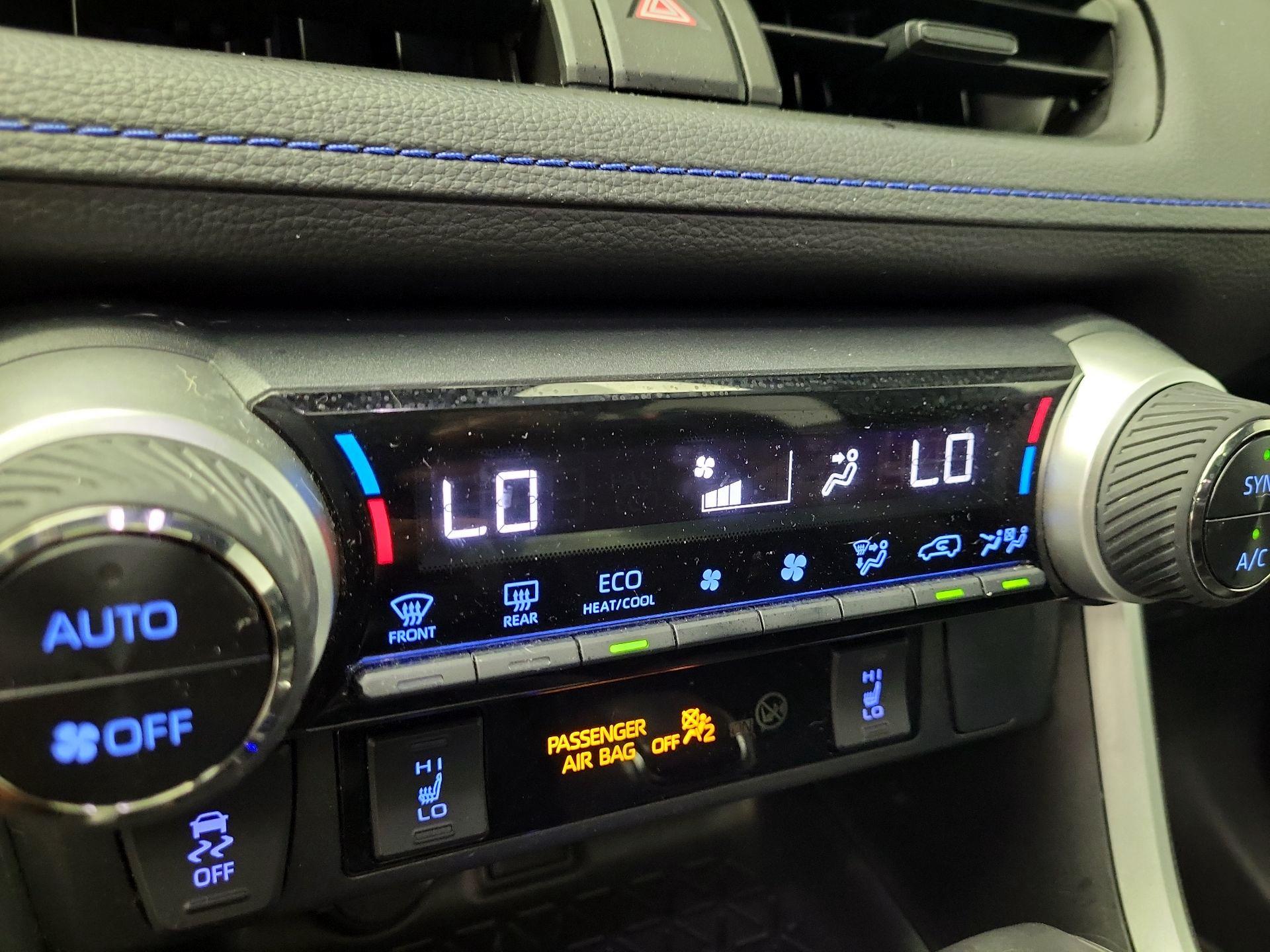 Thumbnail: 2022 Toyota RAV4 - 16