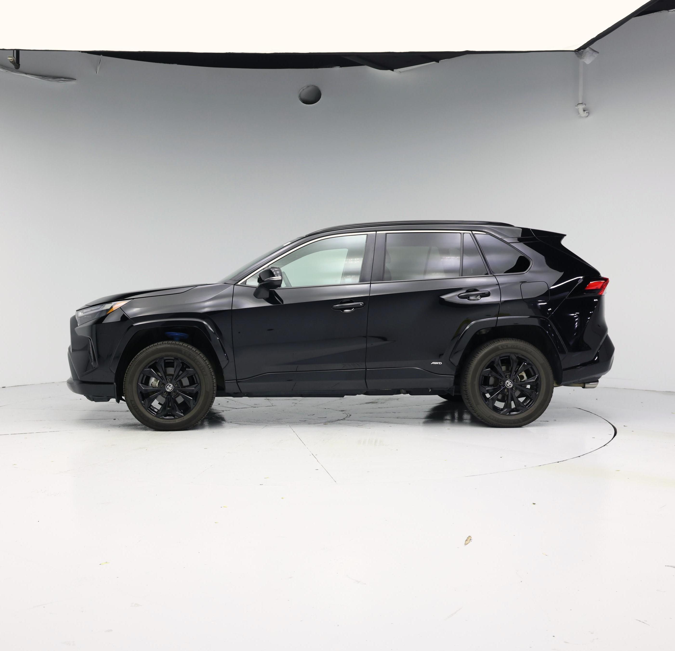 Thumbnail: 2022 Toyota RAV4 - 3