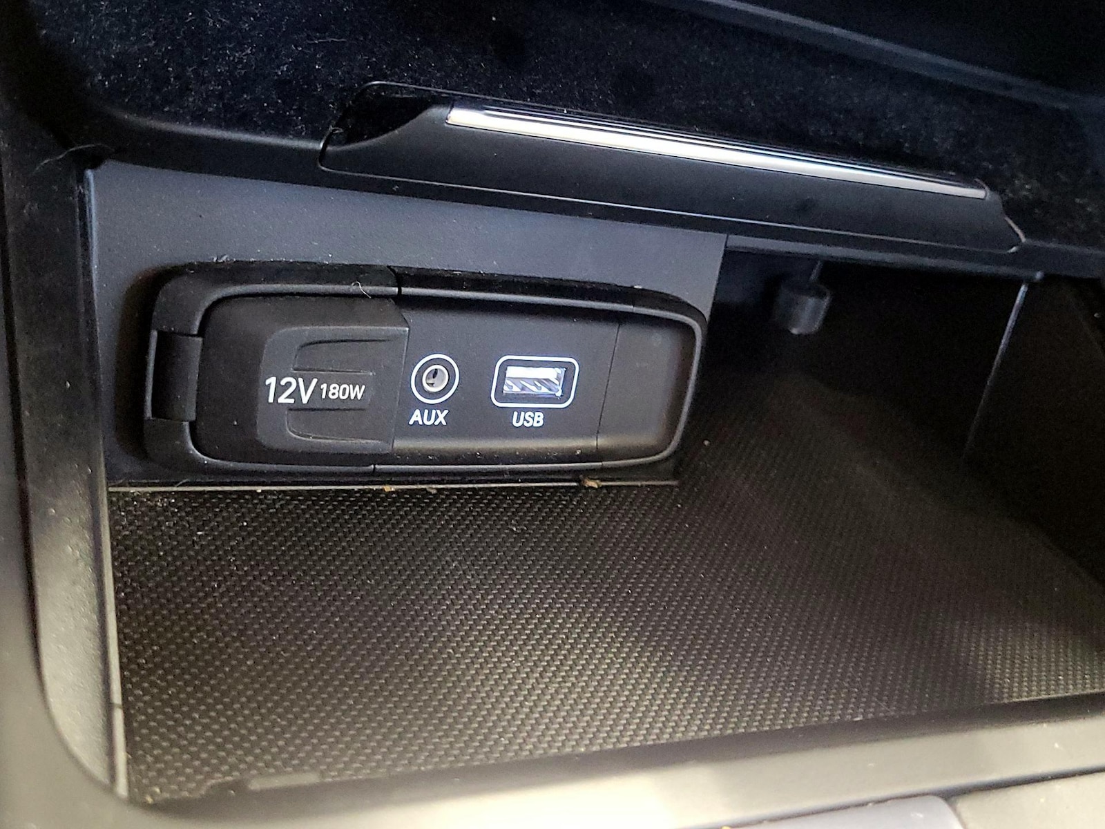 2020 GENESIS G70 Standard - Photo 20