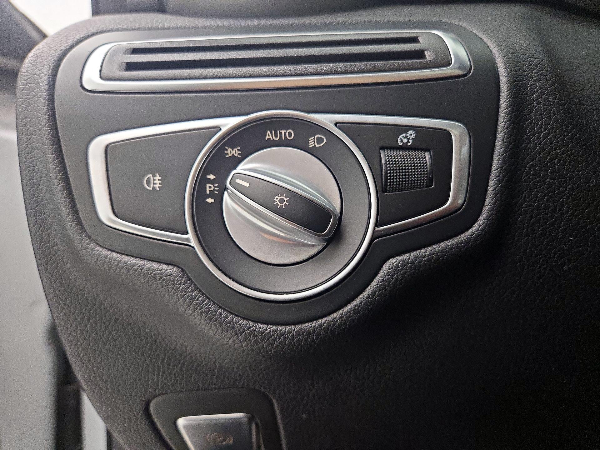 Thumbnail: 2018 Mercedes-Benz C-Class - 13