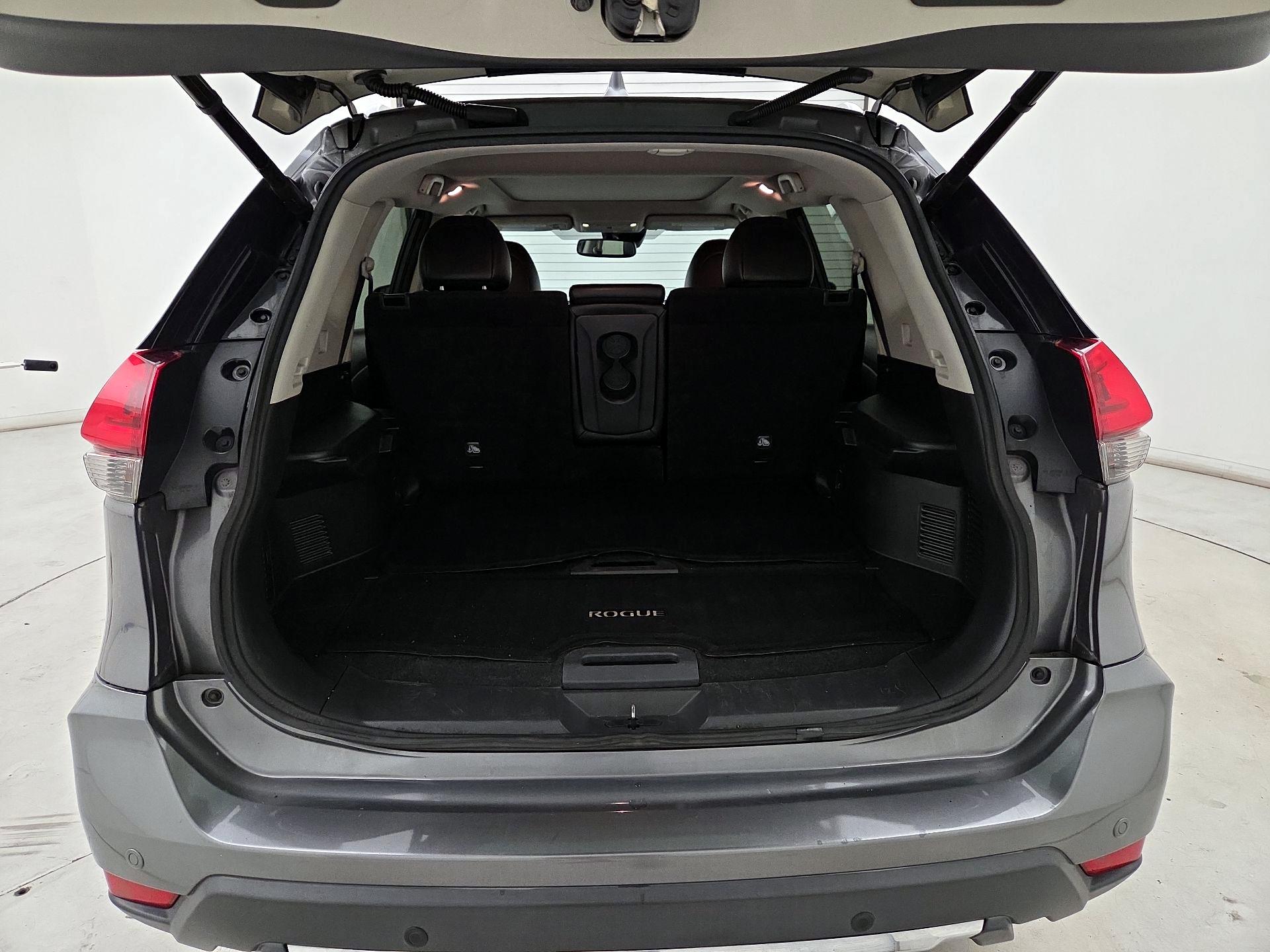 Thumbnail: 2019 Nissan Rogue - 19